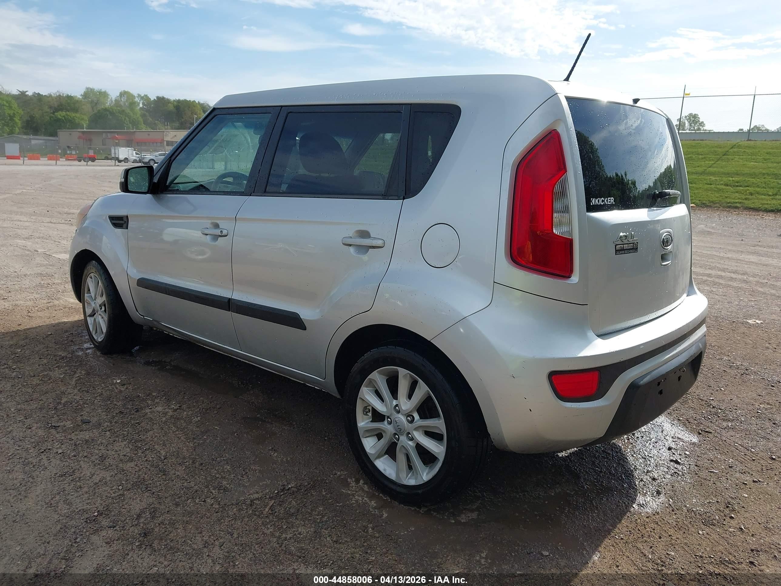 KIA SOUL image 3