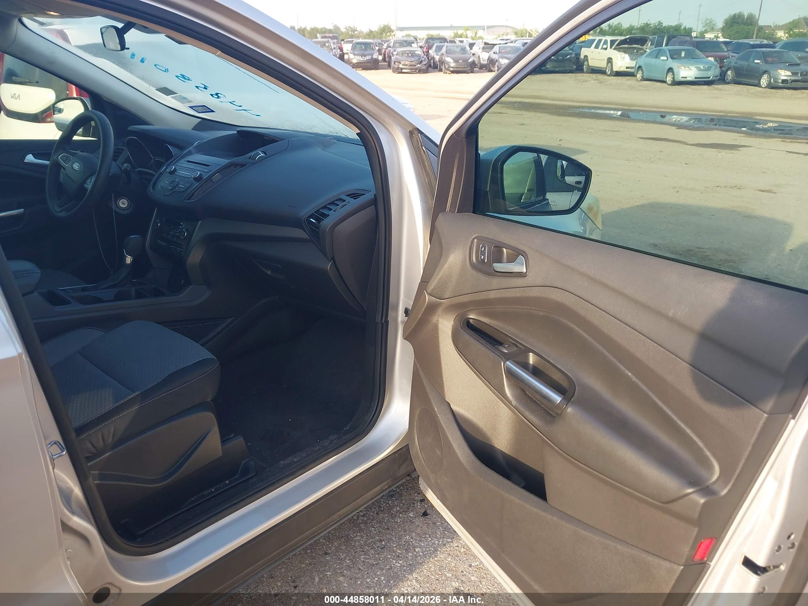 FORD ESCAPE image 5