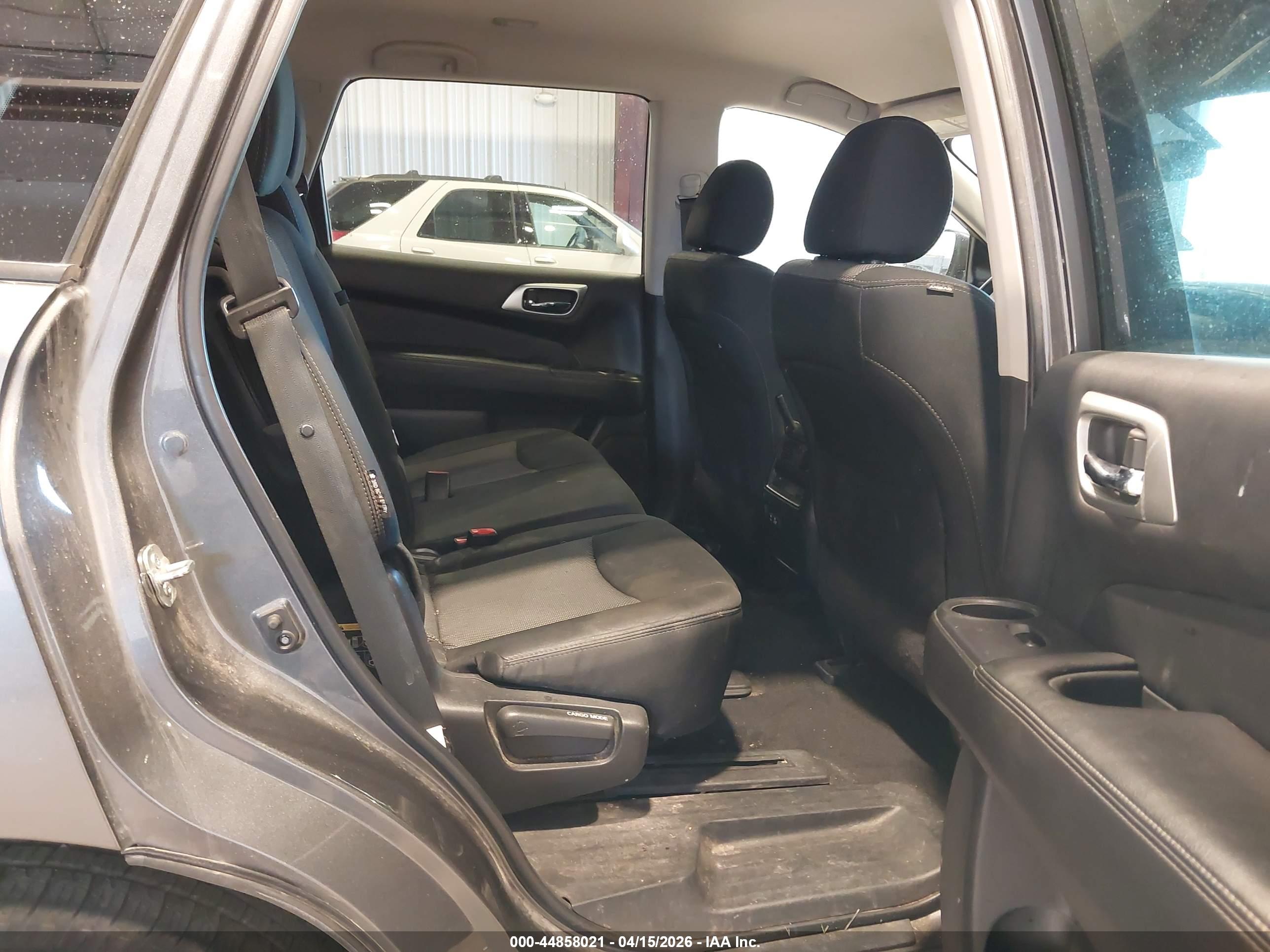 NISSAN PATHFINDER image 8