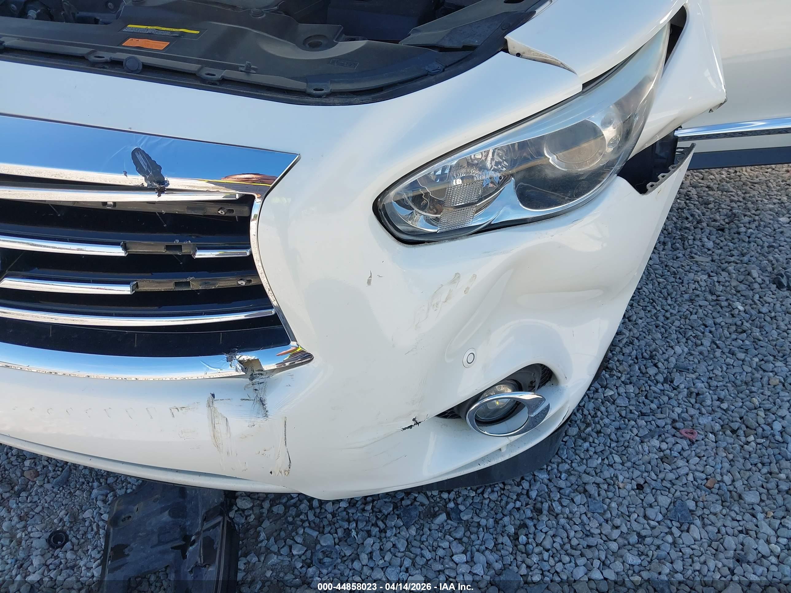 INFINITI JX35 image 6