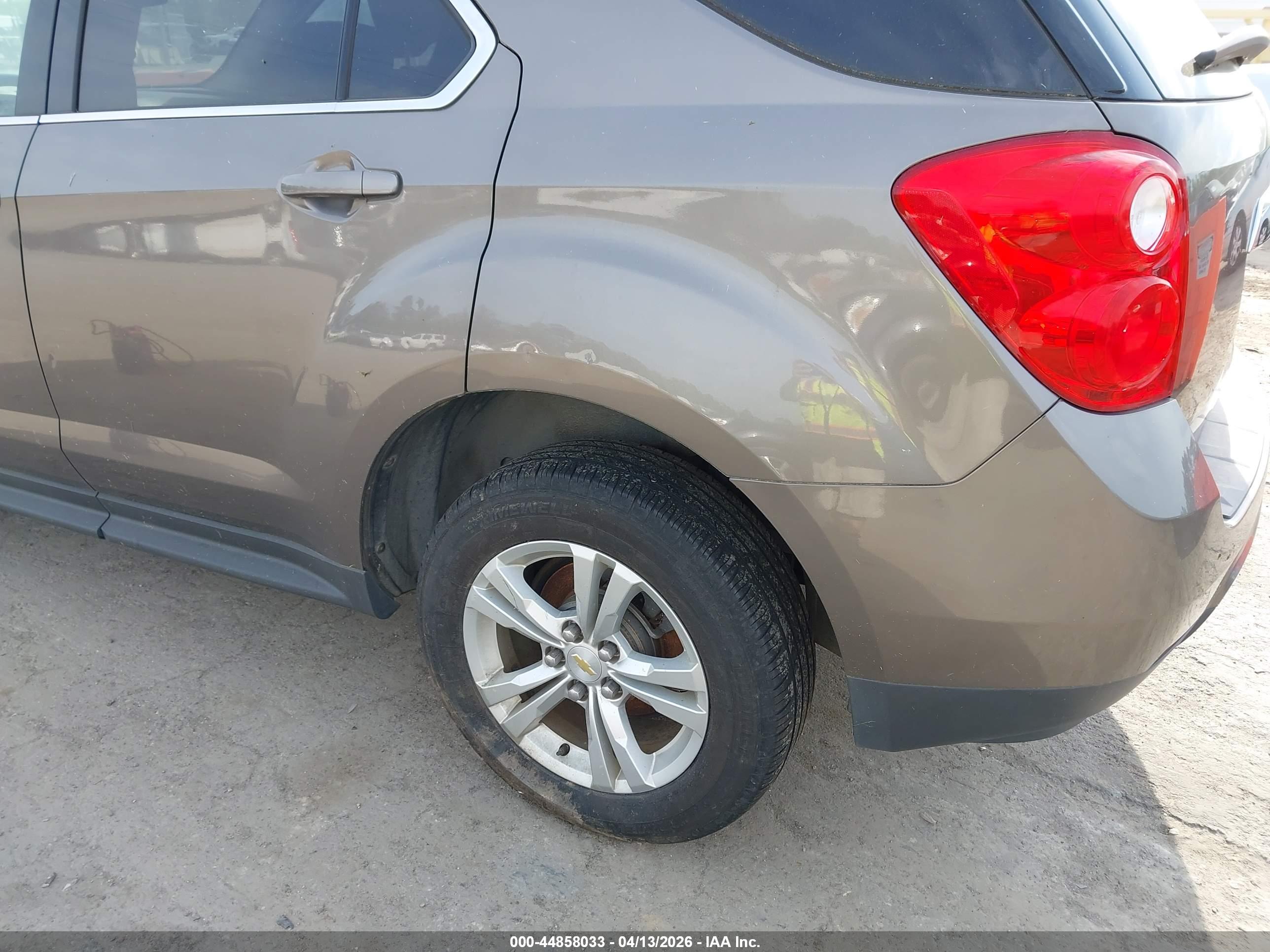 CHEVROLET EQUINOX image 6