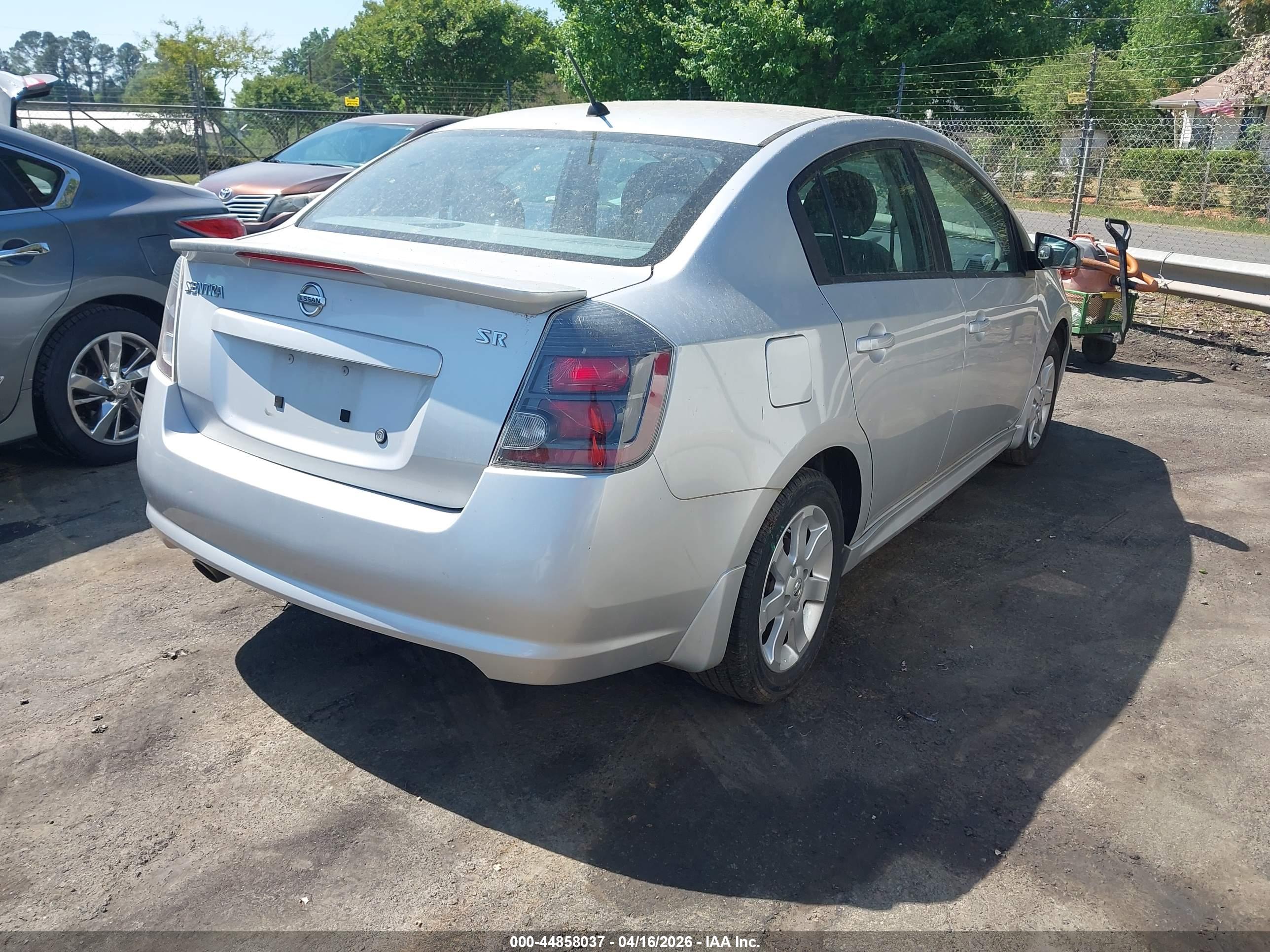 NISSAN SENTRA image 4