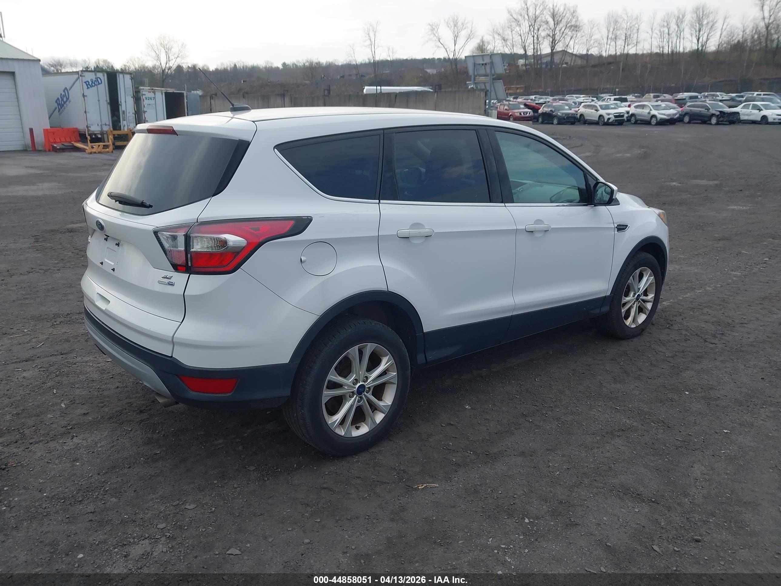 FORD ESCAPE image 4