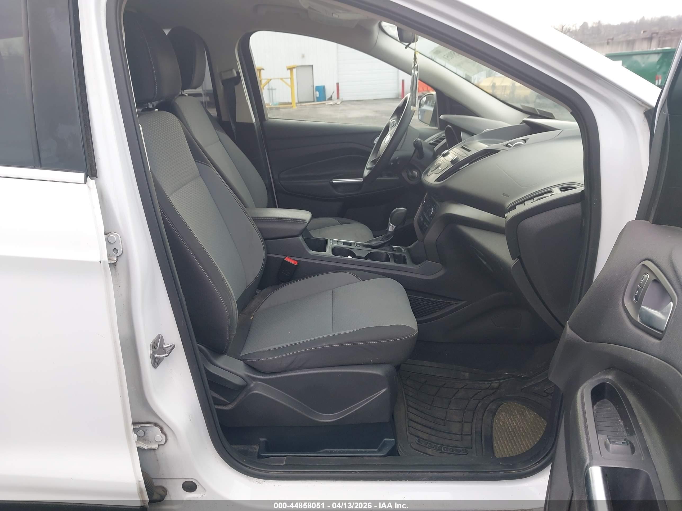 FORD ESCAPE image 5