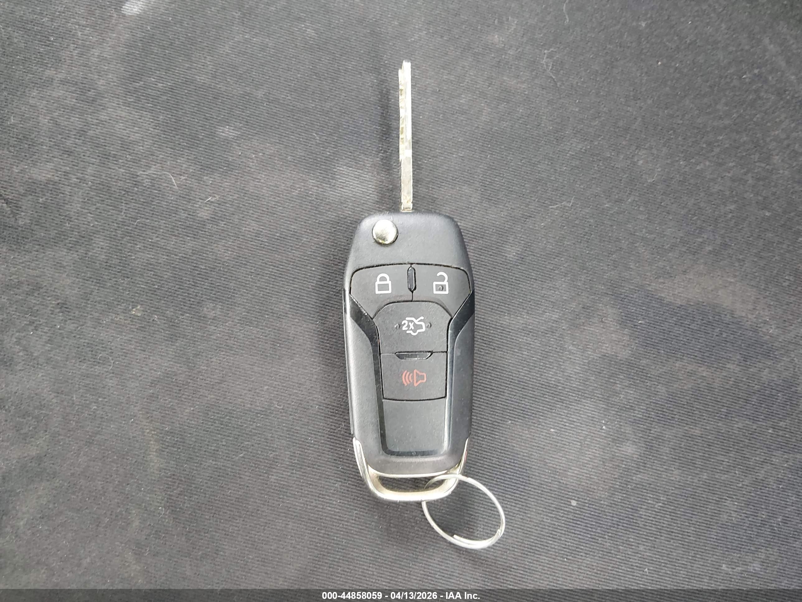FORD FUSION image 11