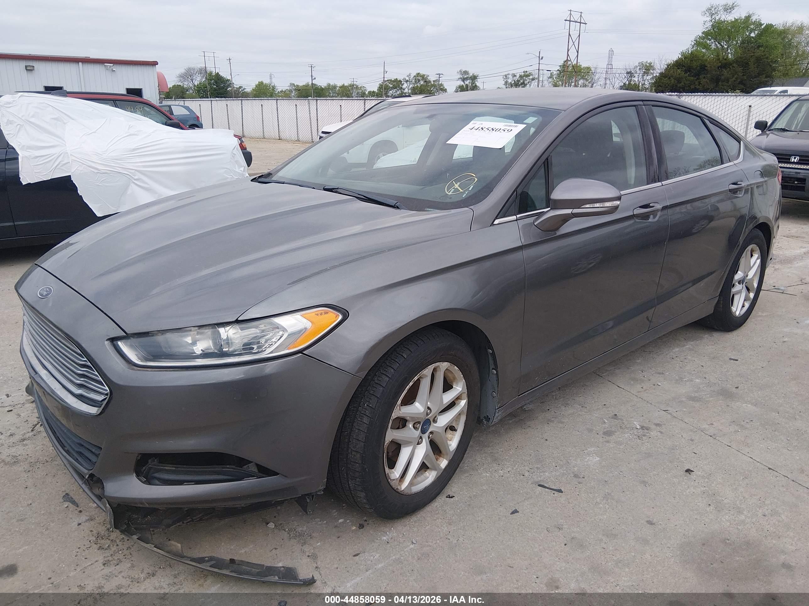 FORD FUSION image 2