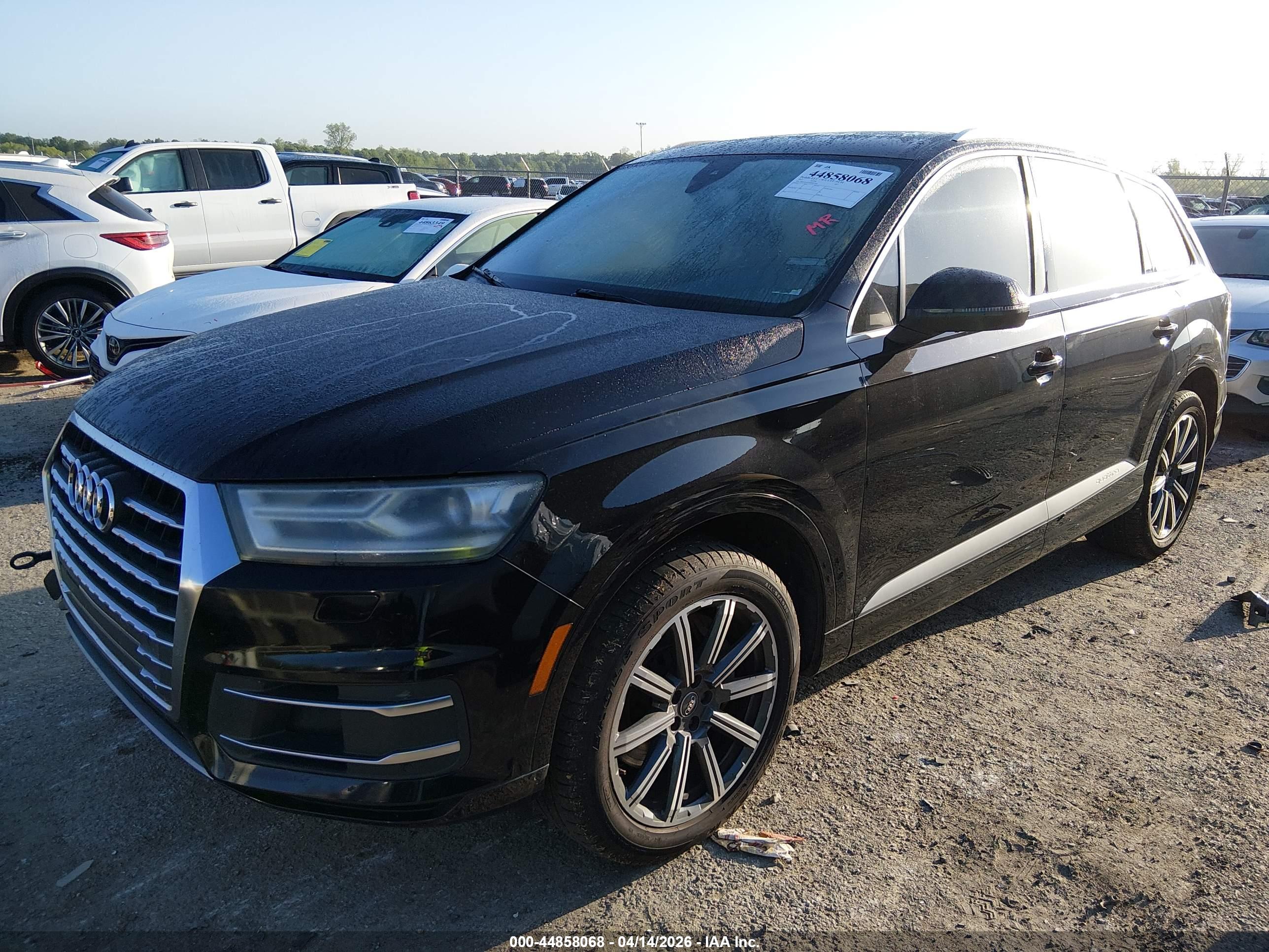 AUDI Q7 image 2
