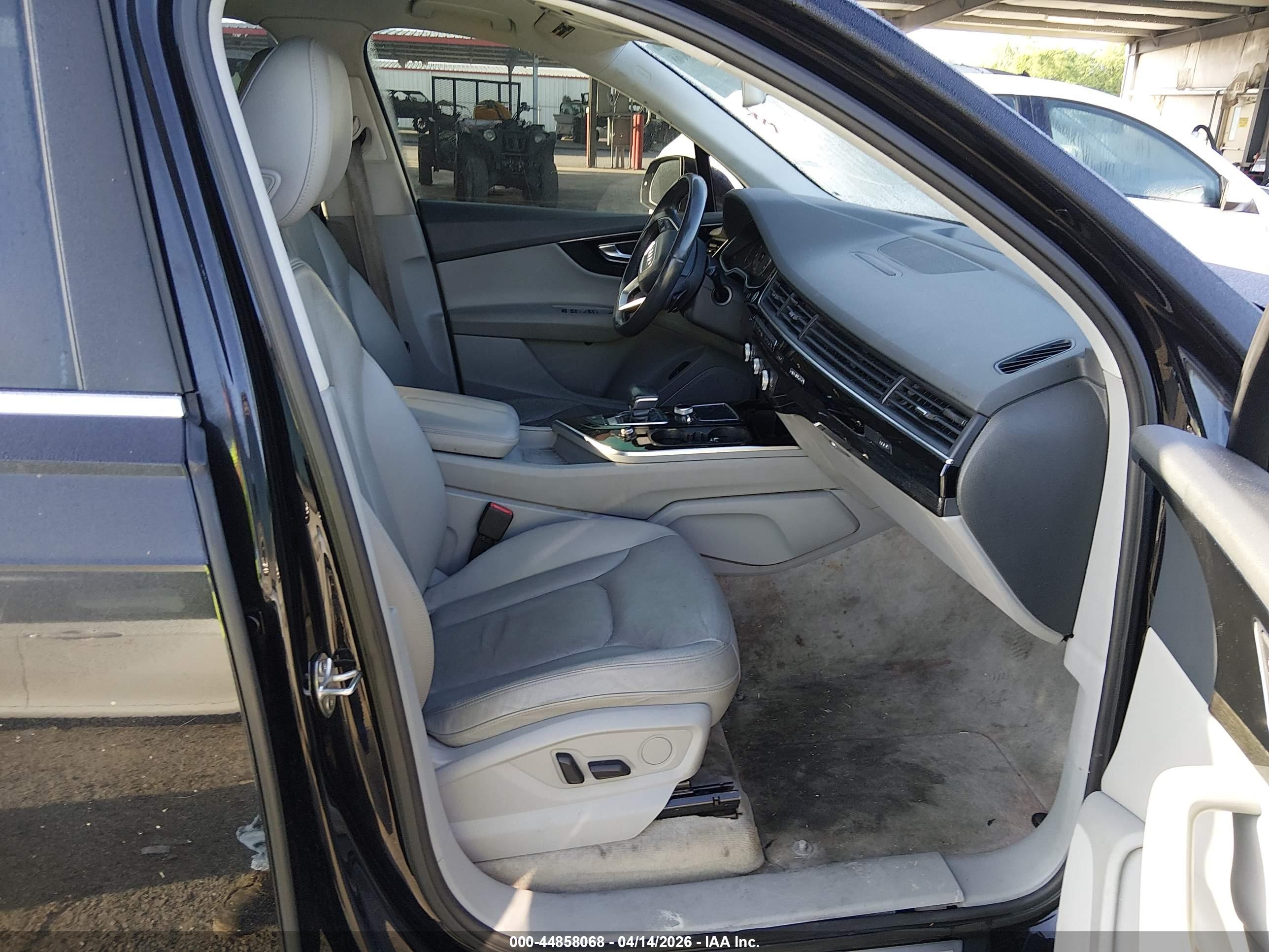AUDI Q7 image 5