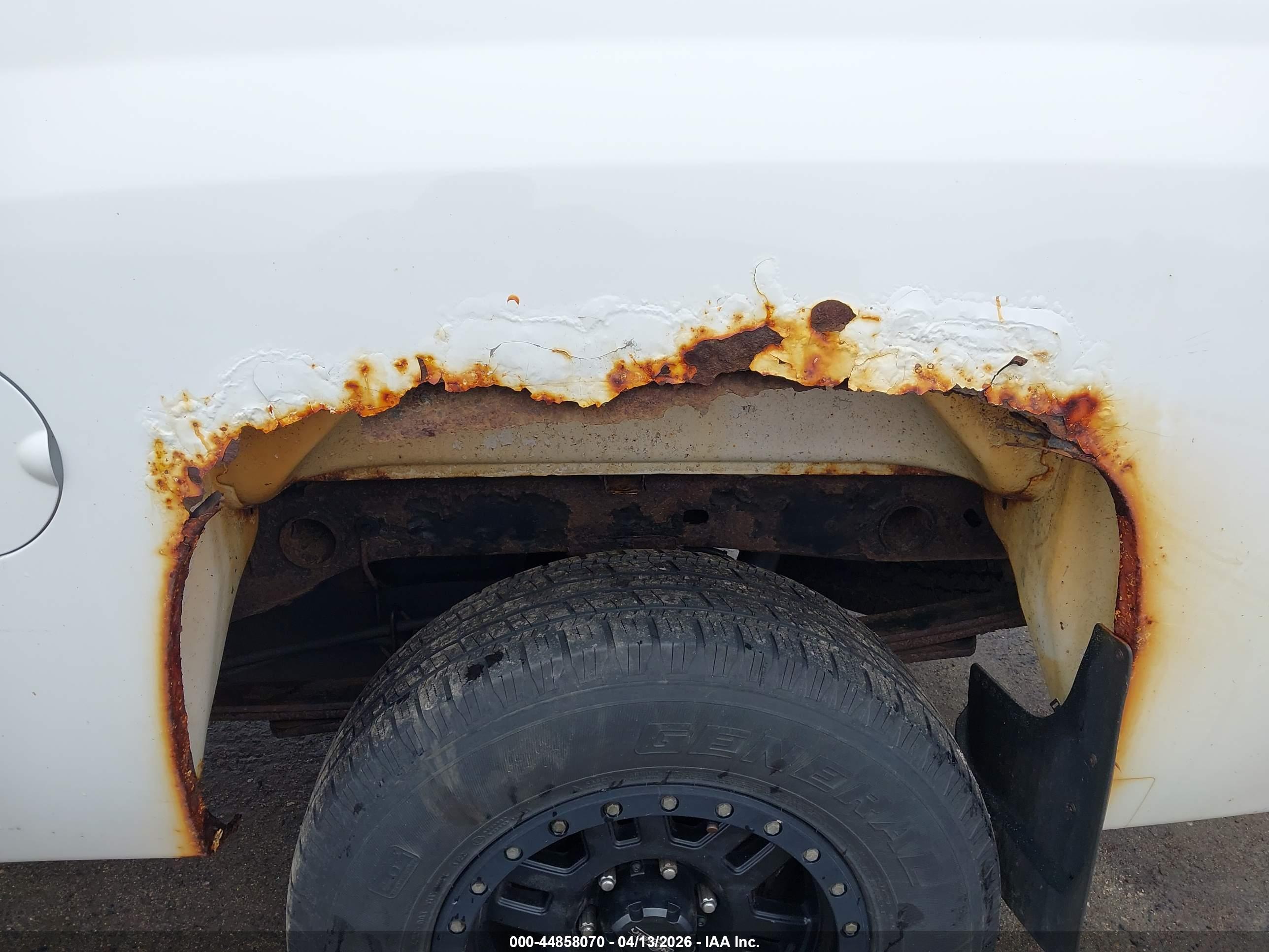CHEVROLET SILVERADO image 6