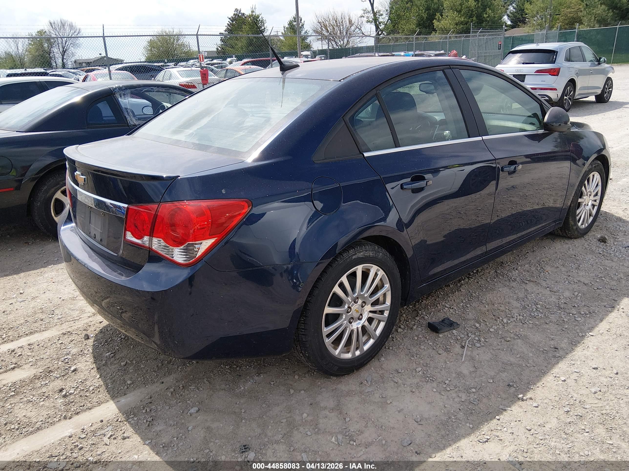 CHEVROLET CRUZE image 4