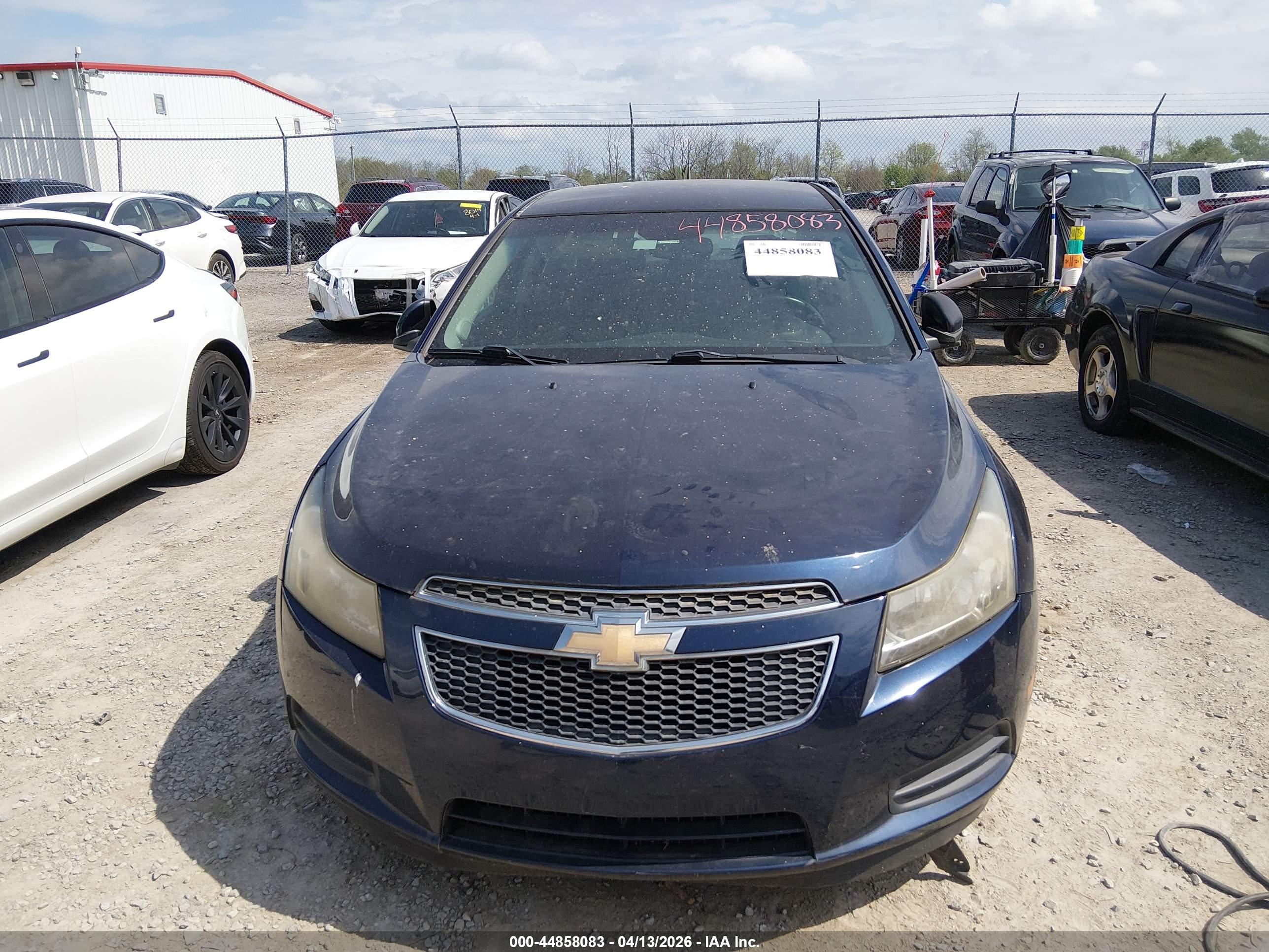 CHEVROLET CRUZE image 6
