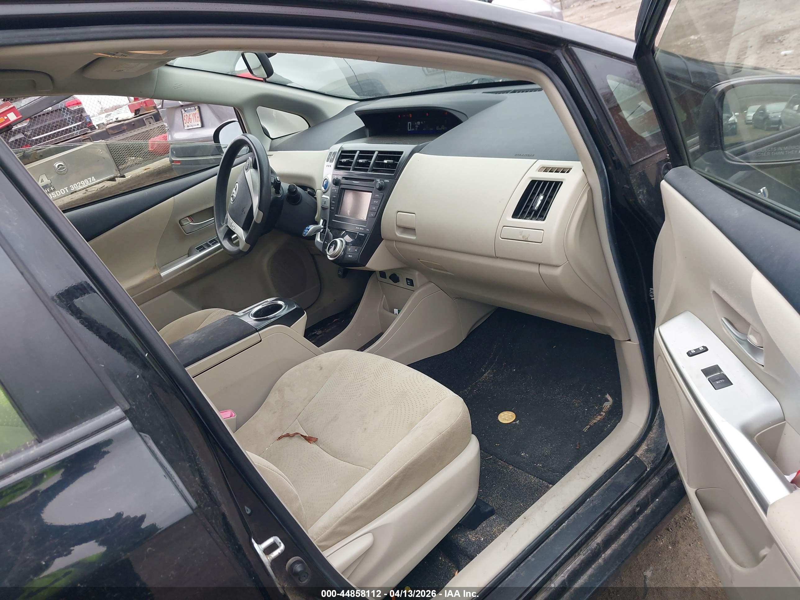 TOYOTA PRIUS image 5