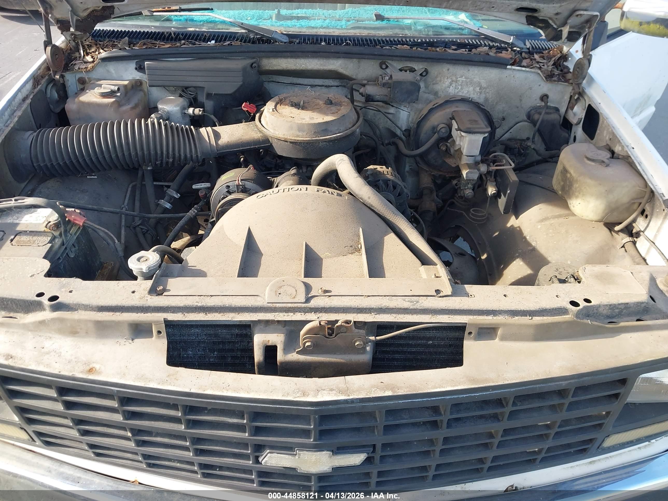 CHEVROLET GMT-400 image 10