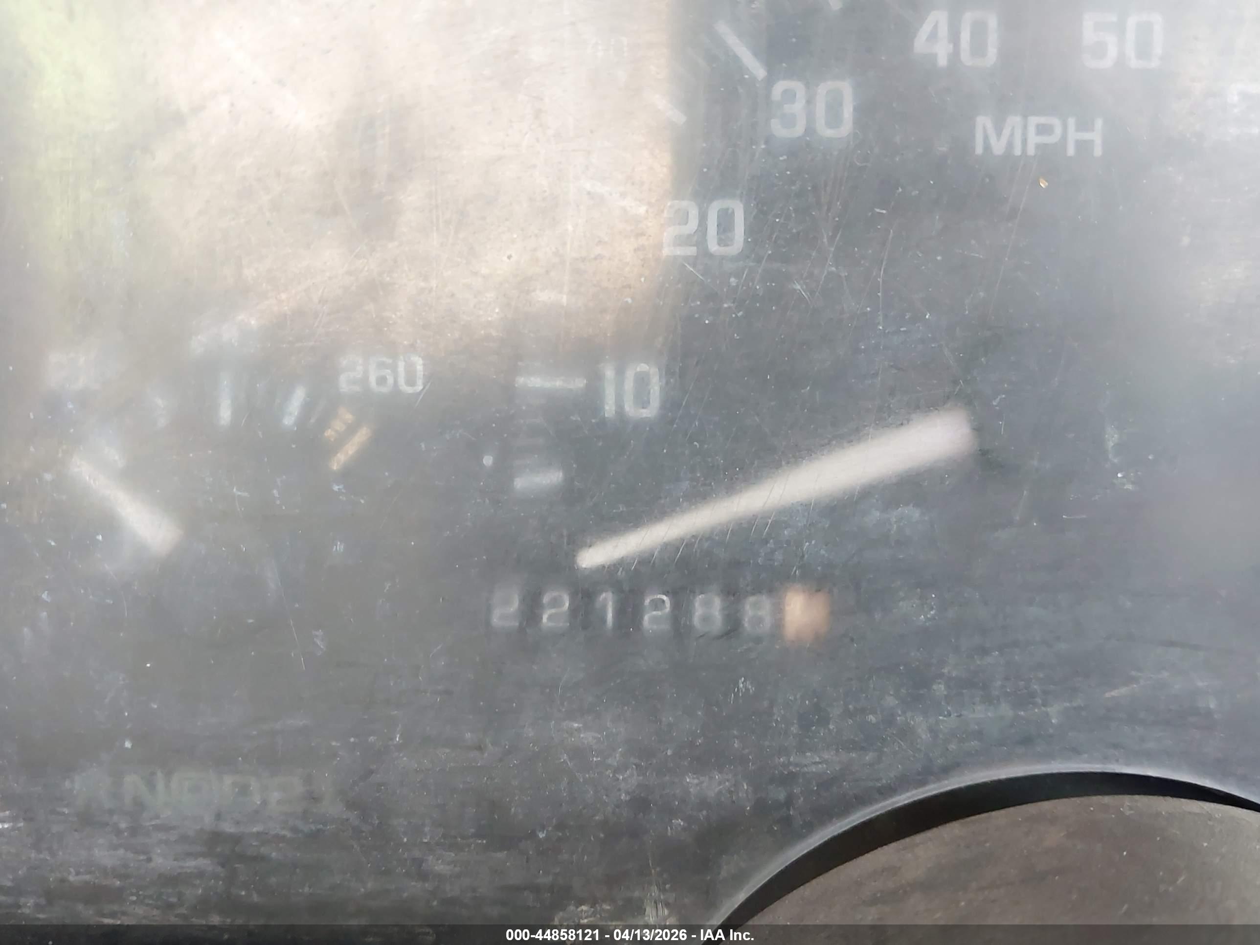 CHEVROLET GMT-400 image 7