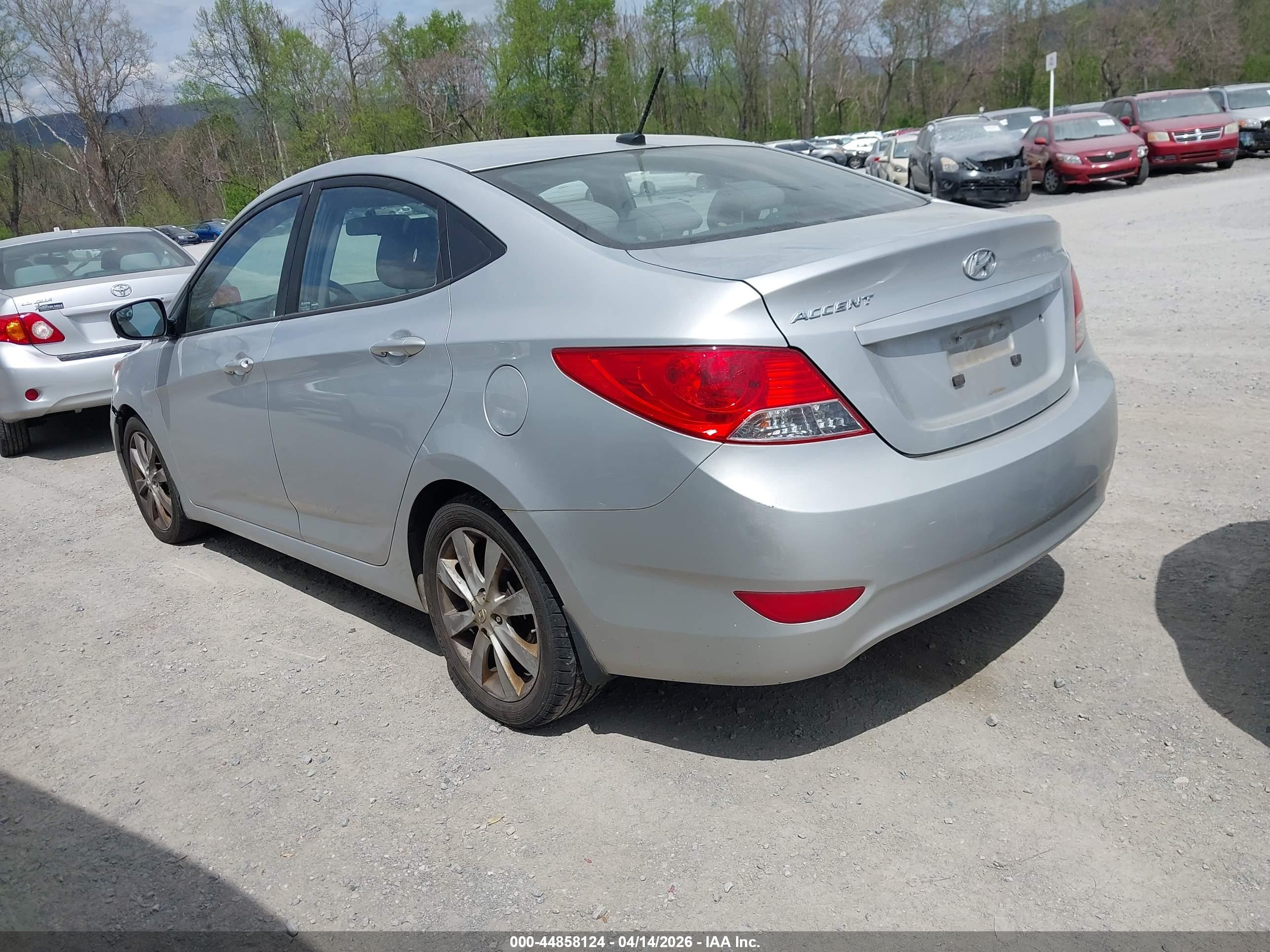 HYUNDAI ACCENT image 3