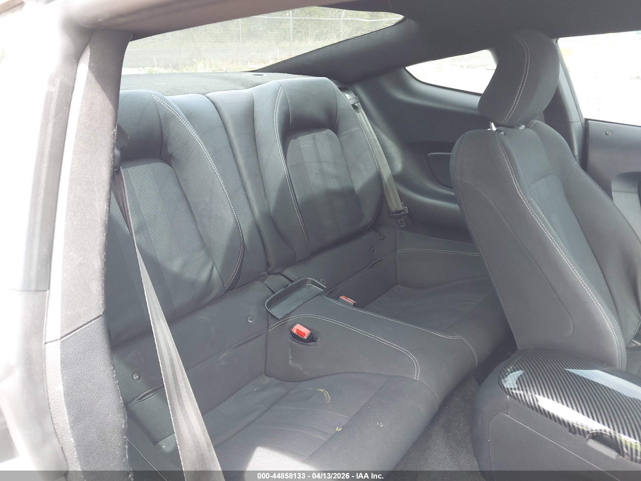 FORD MUSTANG image 8