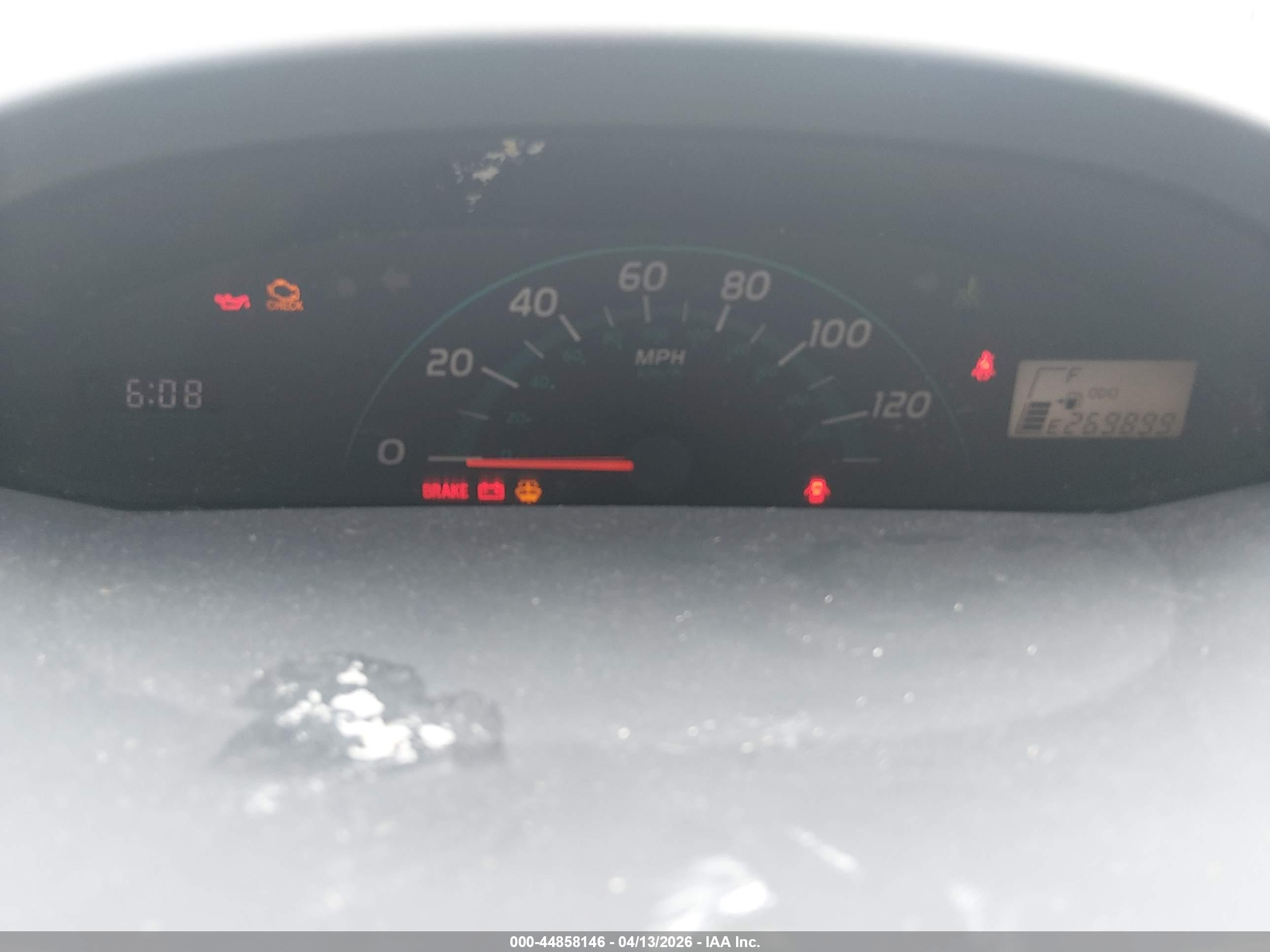 TOYOTA YARIS image 7