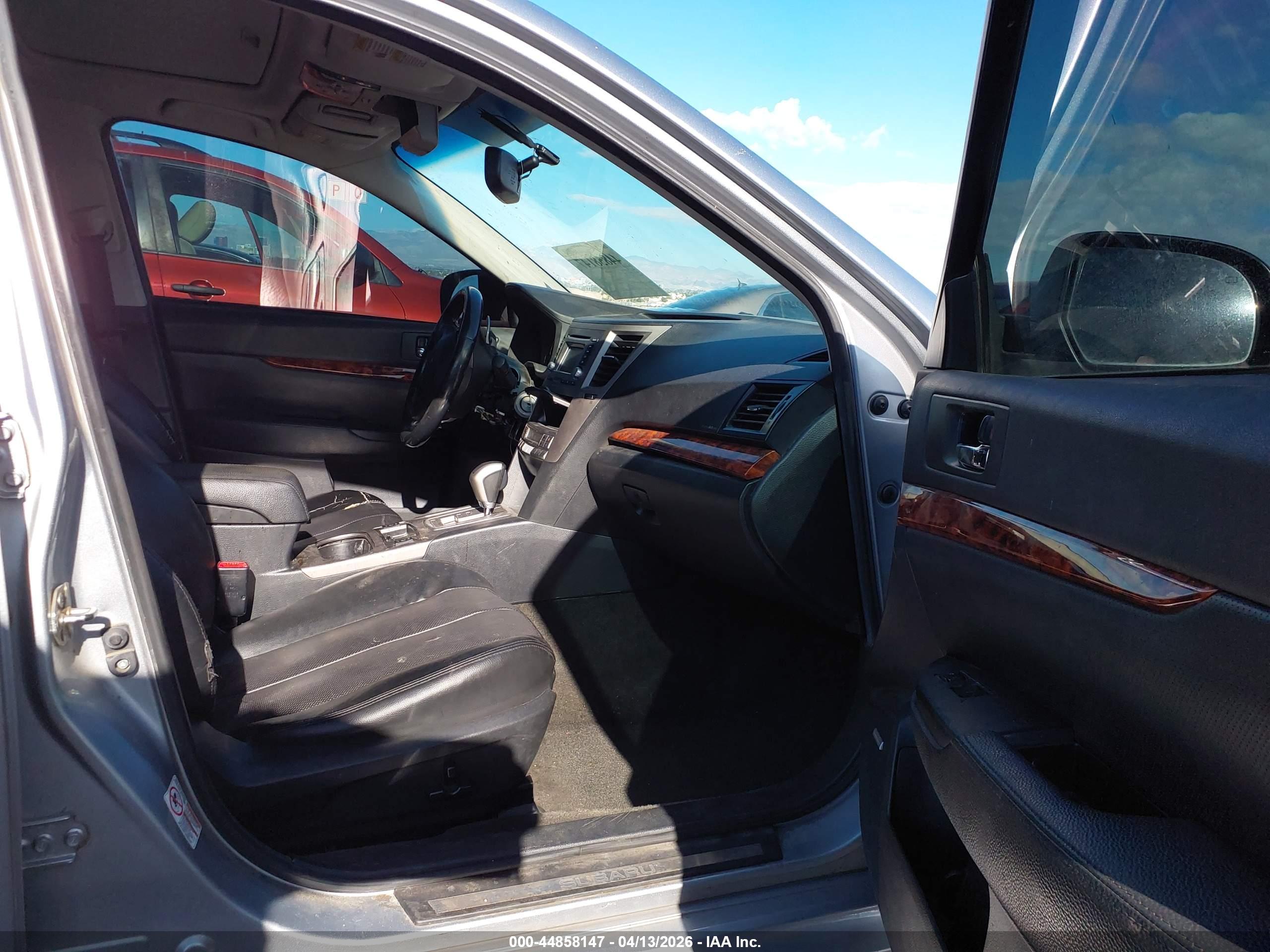 SUBARU LEGACY image 5