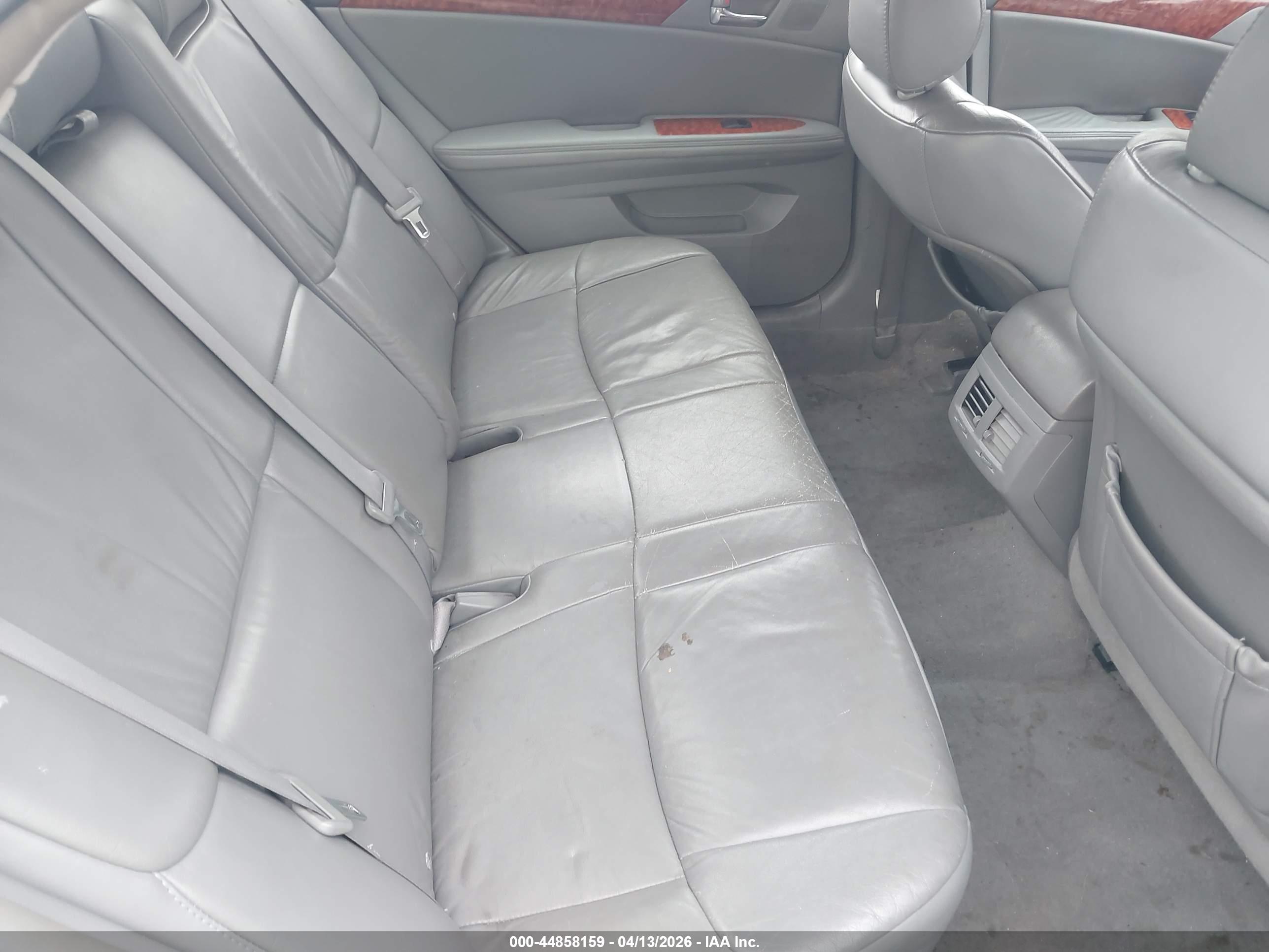TOYOTA AVALON image 8