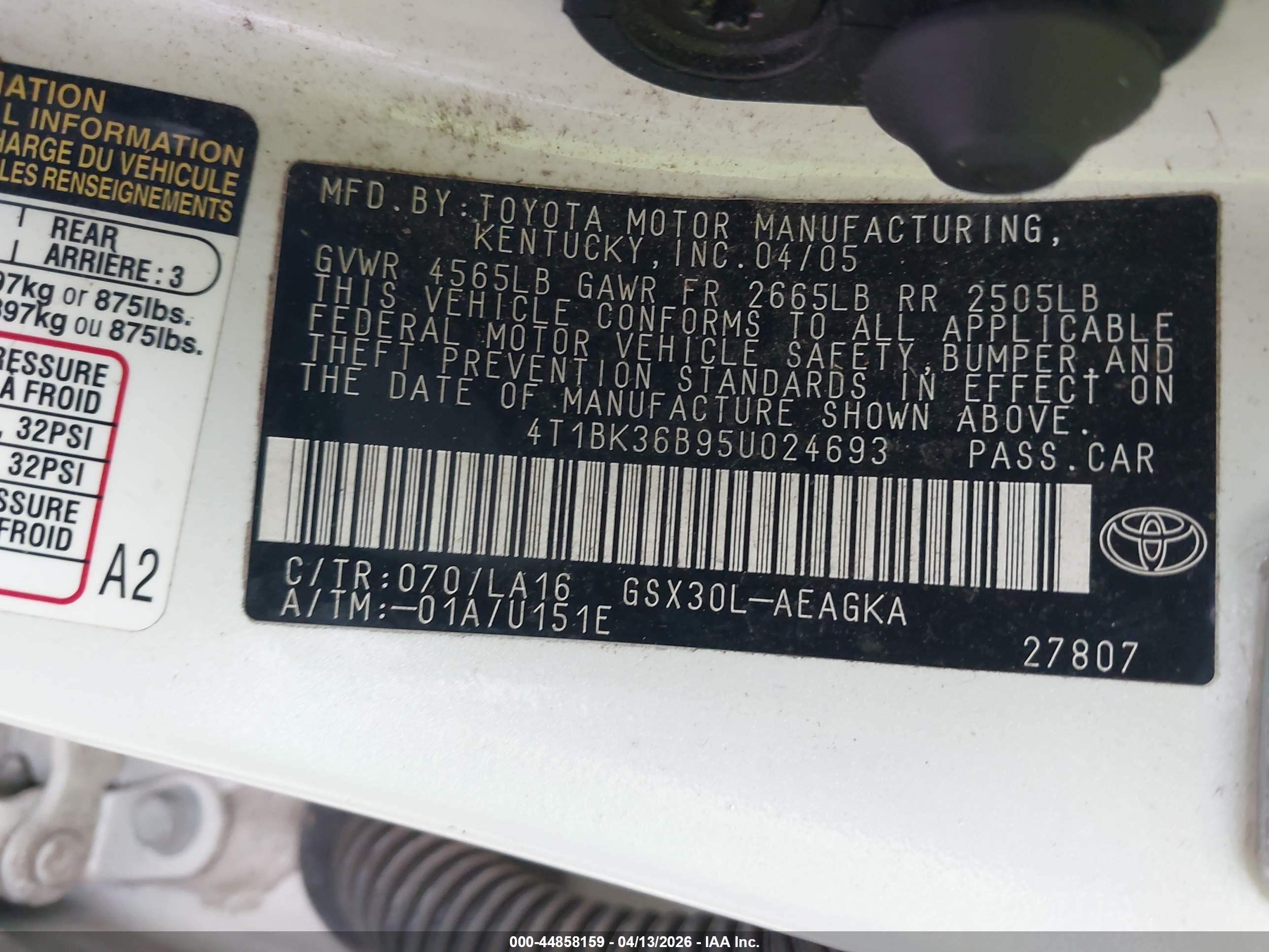 TOYOTA AVALON image 9