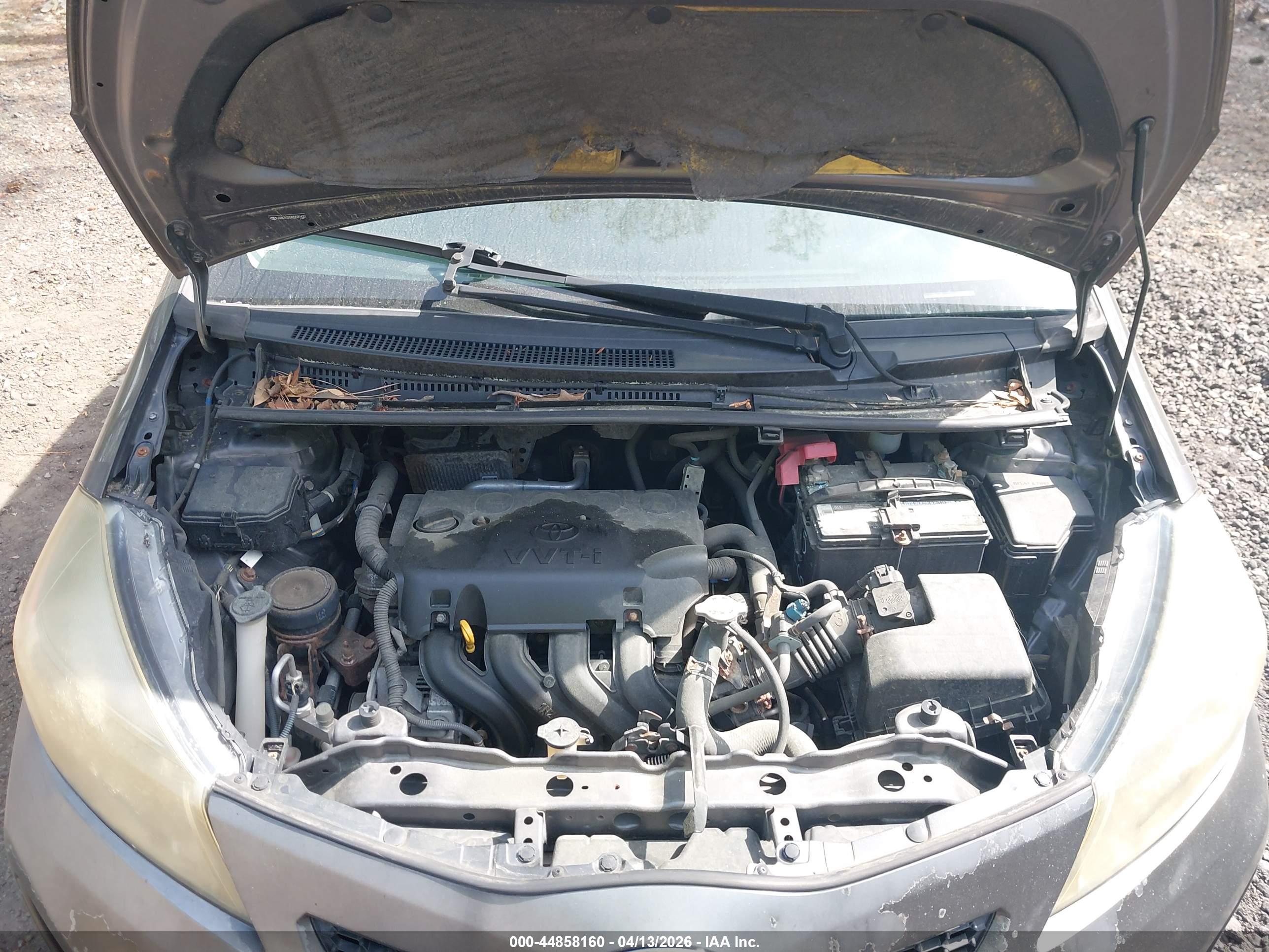 TOYOTA YARIS image 10