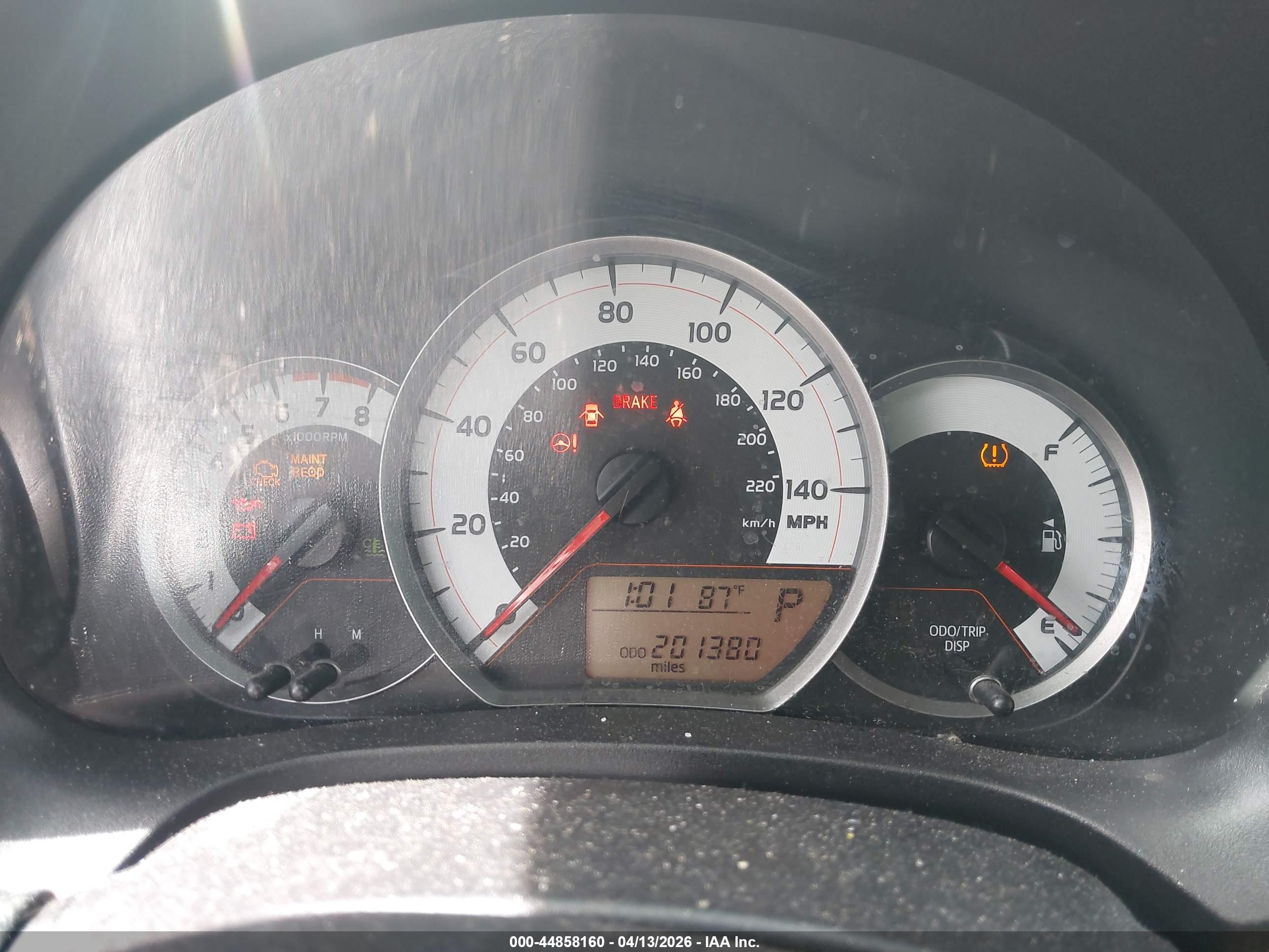 TOYOTA YARIS image 7
