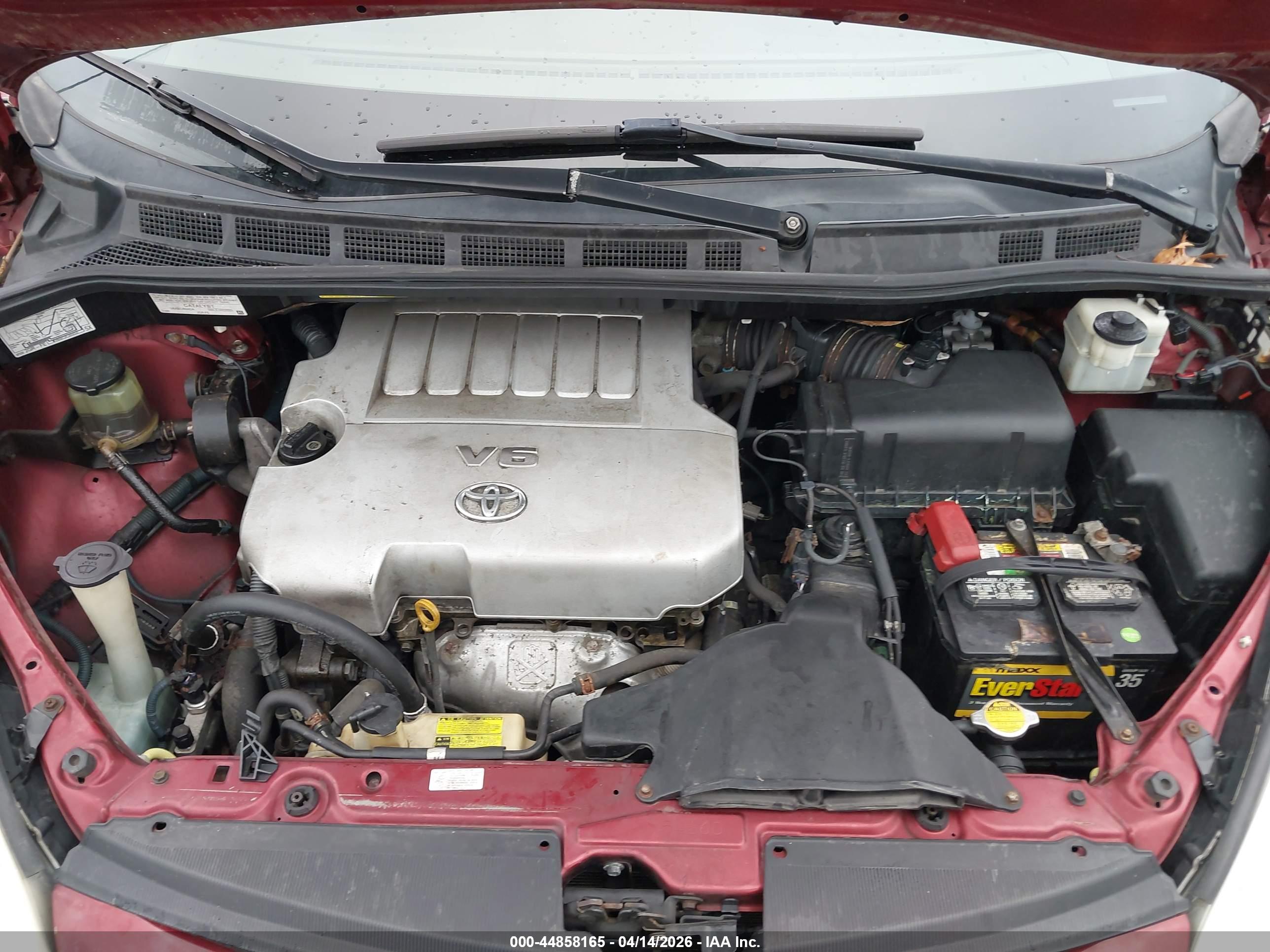 TOYOTA SIENNA image 10