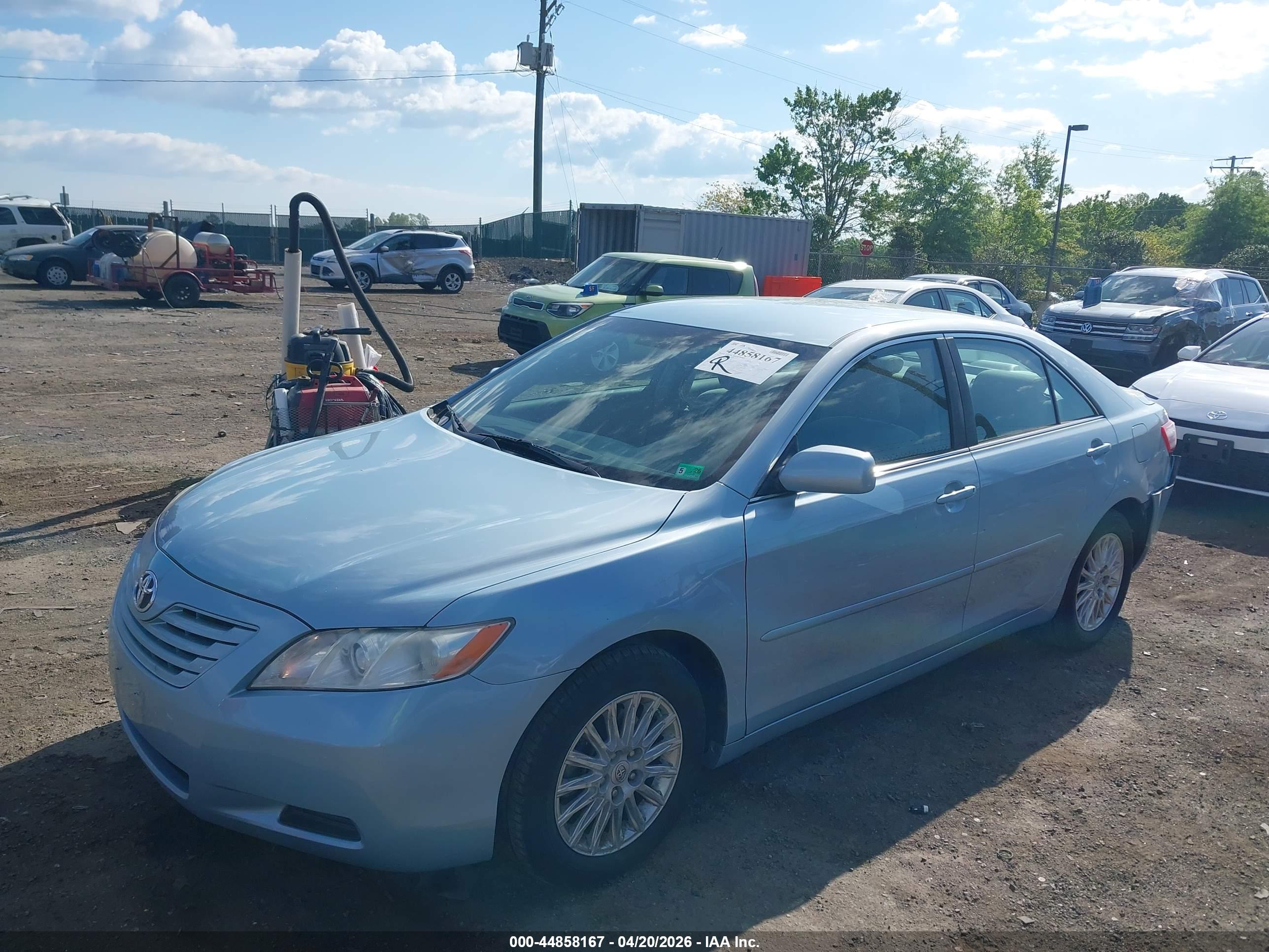 TOYOTA CAMRY image 2