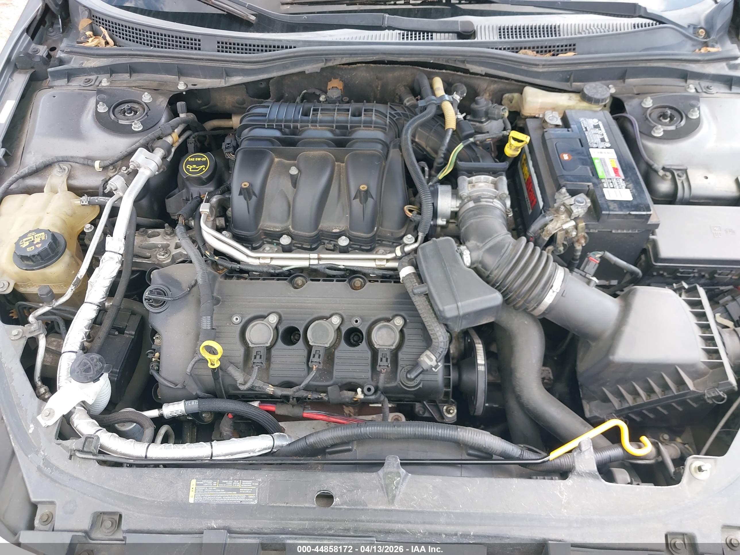 FORD FUSION image 10