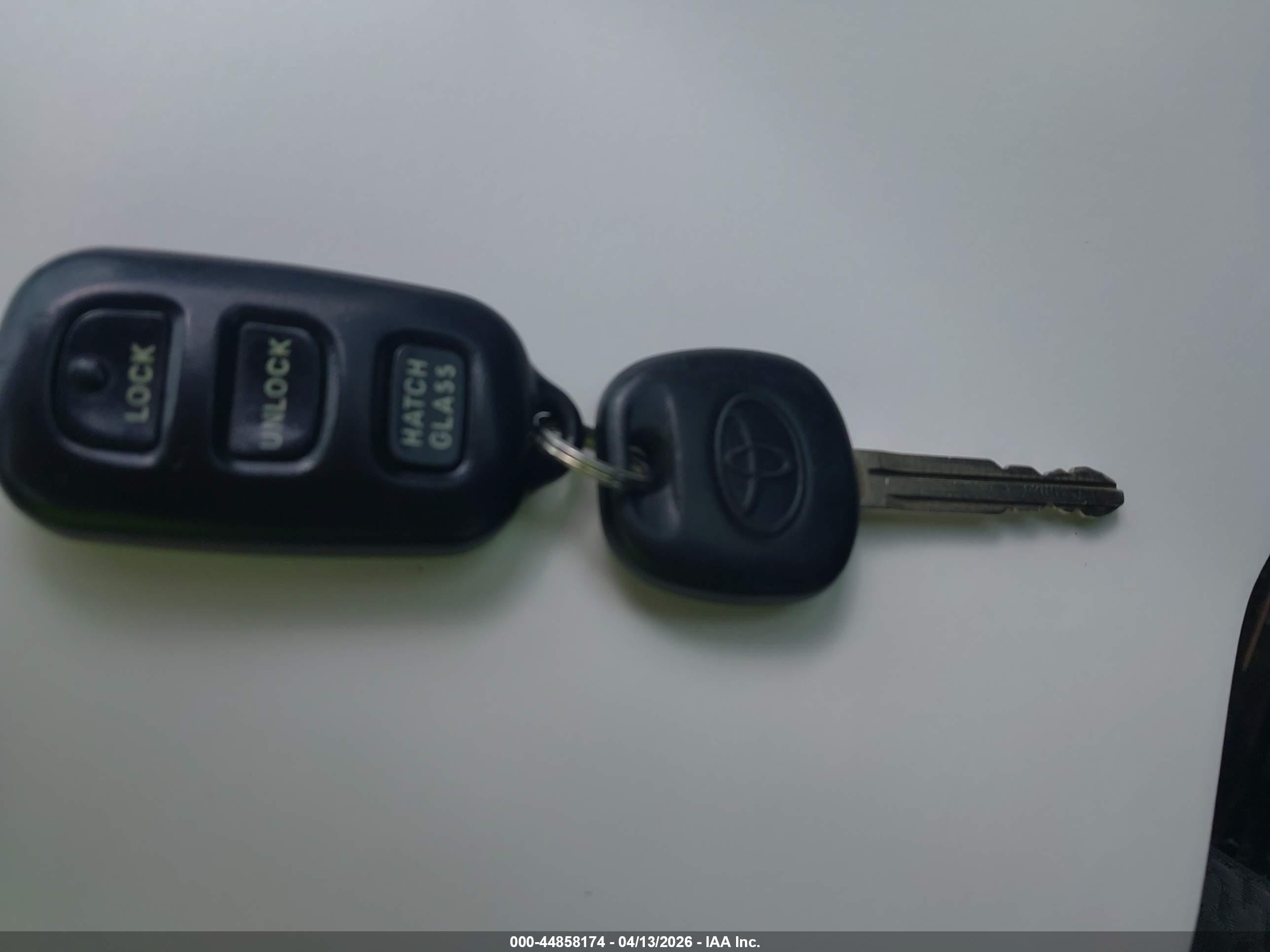 TOYOTA MATRIX image 11