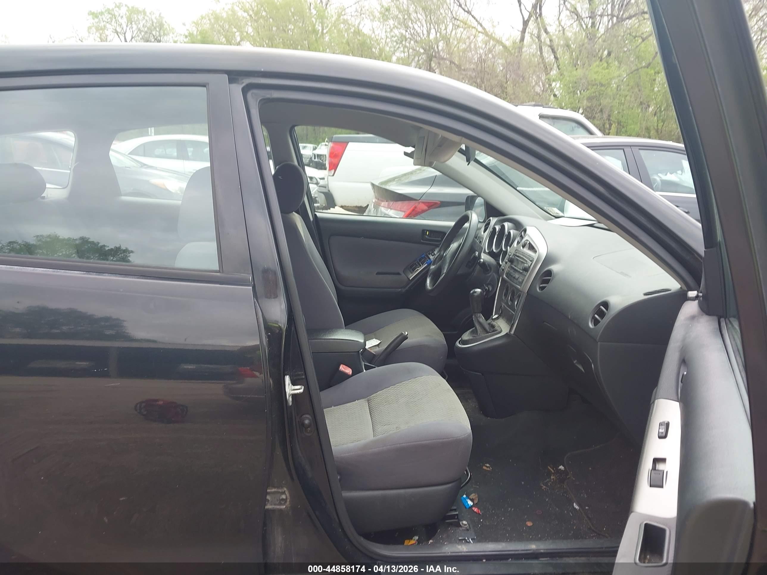TOYOTA MATRIX image 5