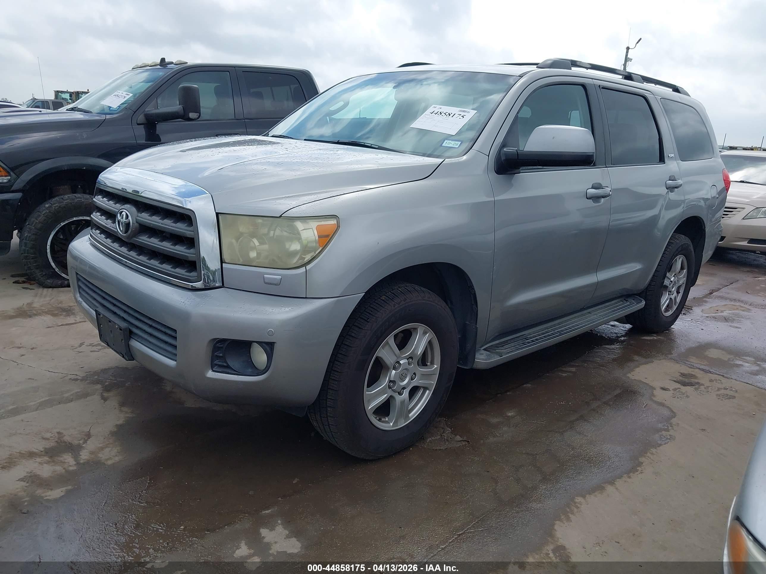 TOYOTA SEQUOIA image 2