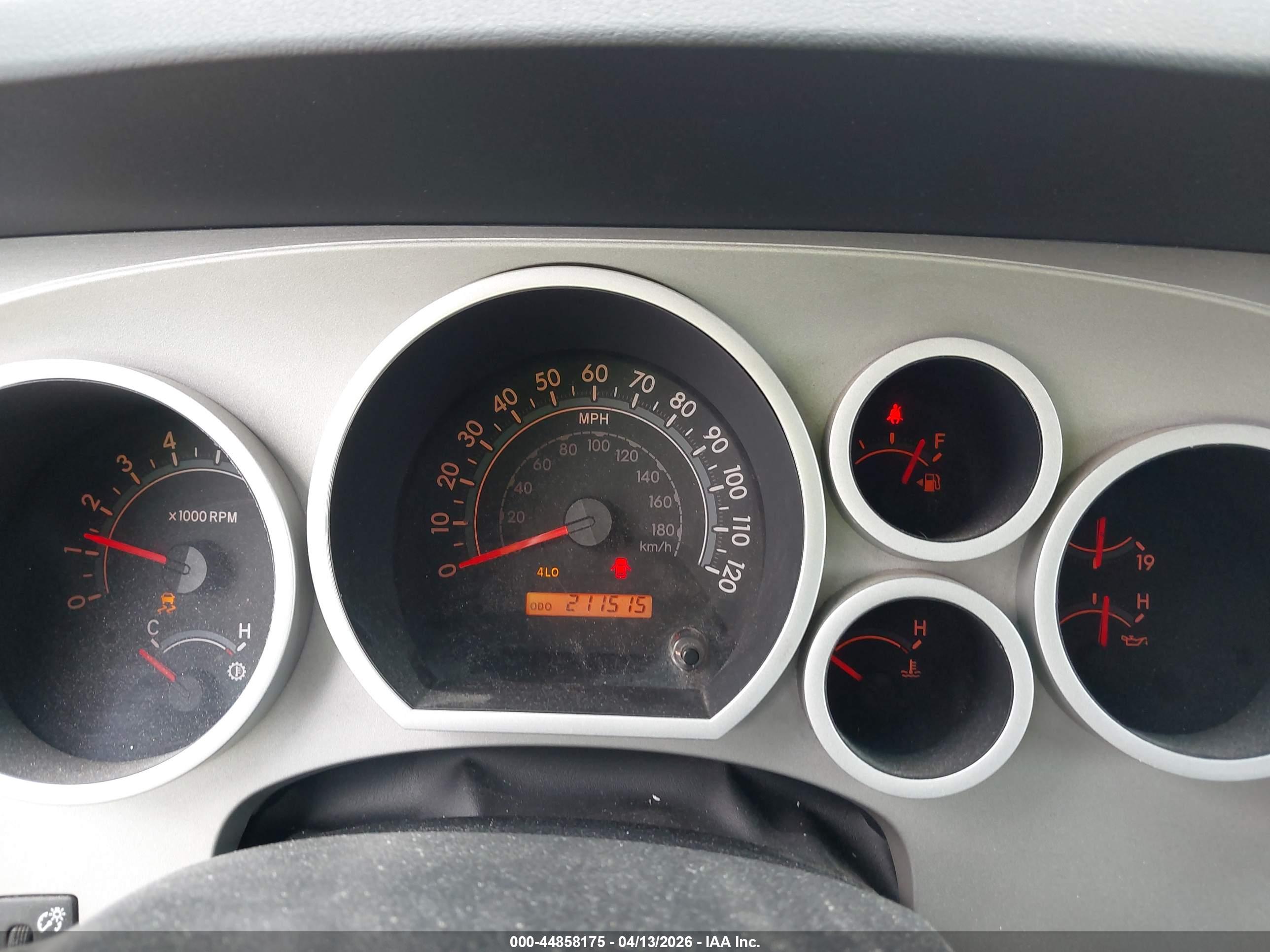 TOYOTA SEQUOIA image 7