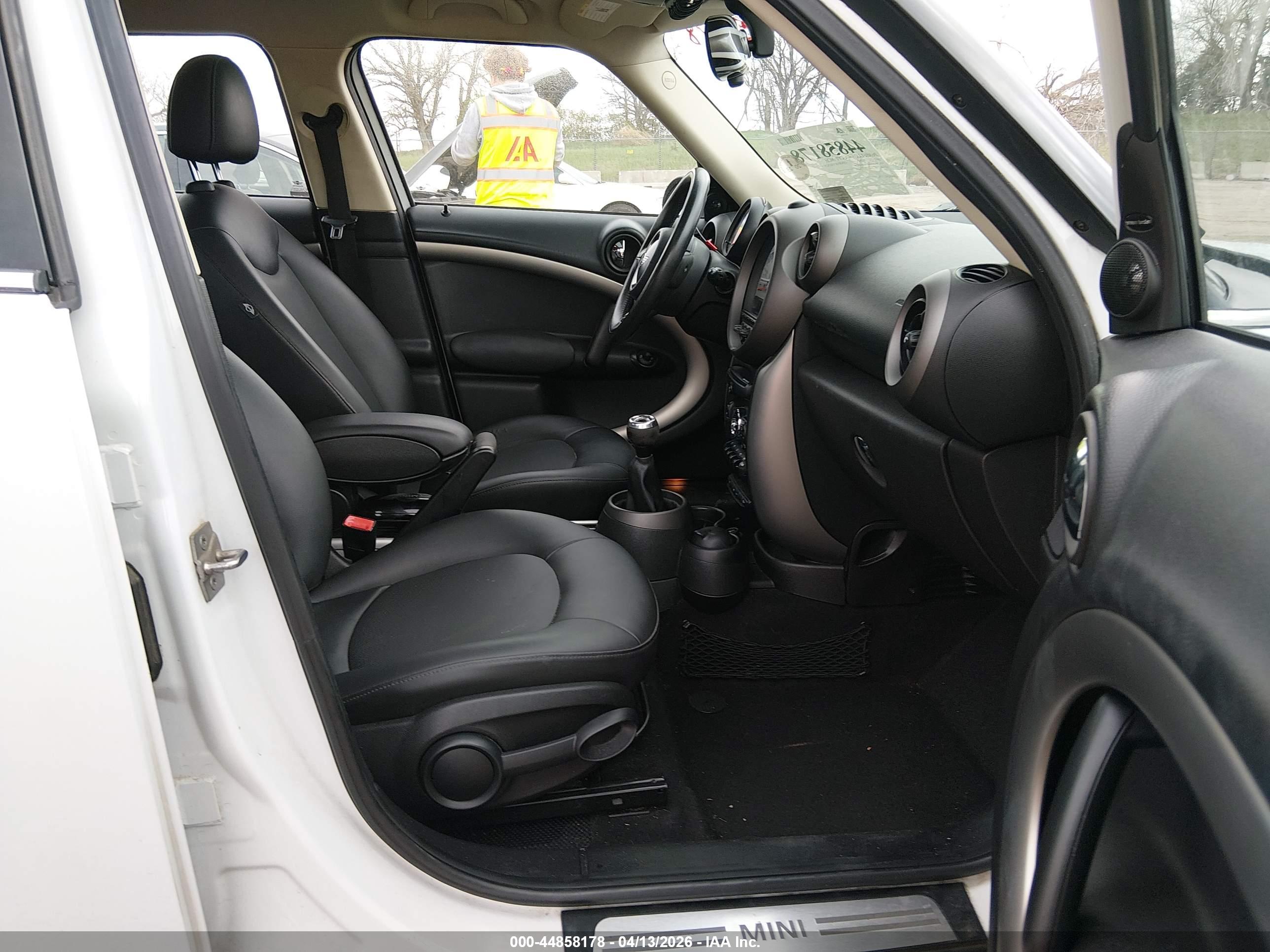MINI COOPER image 5