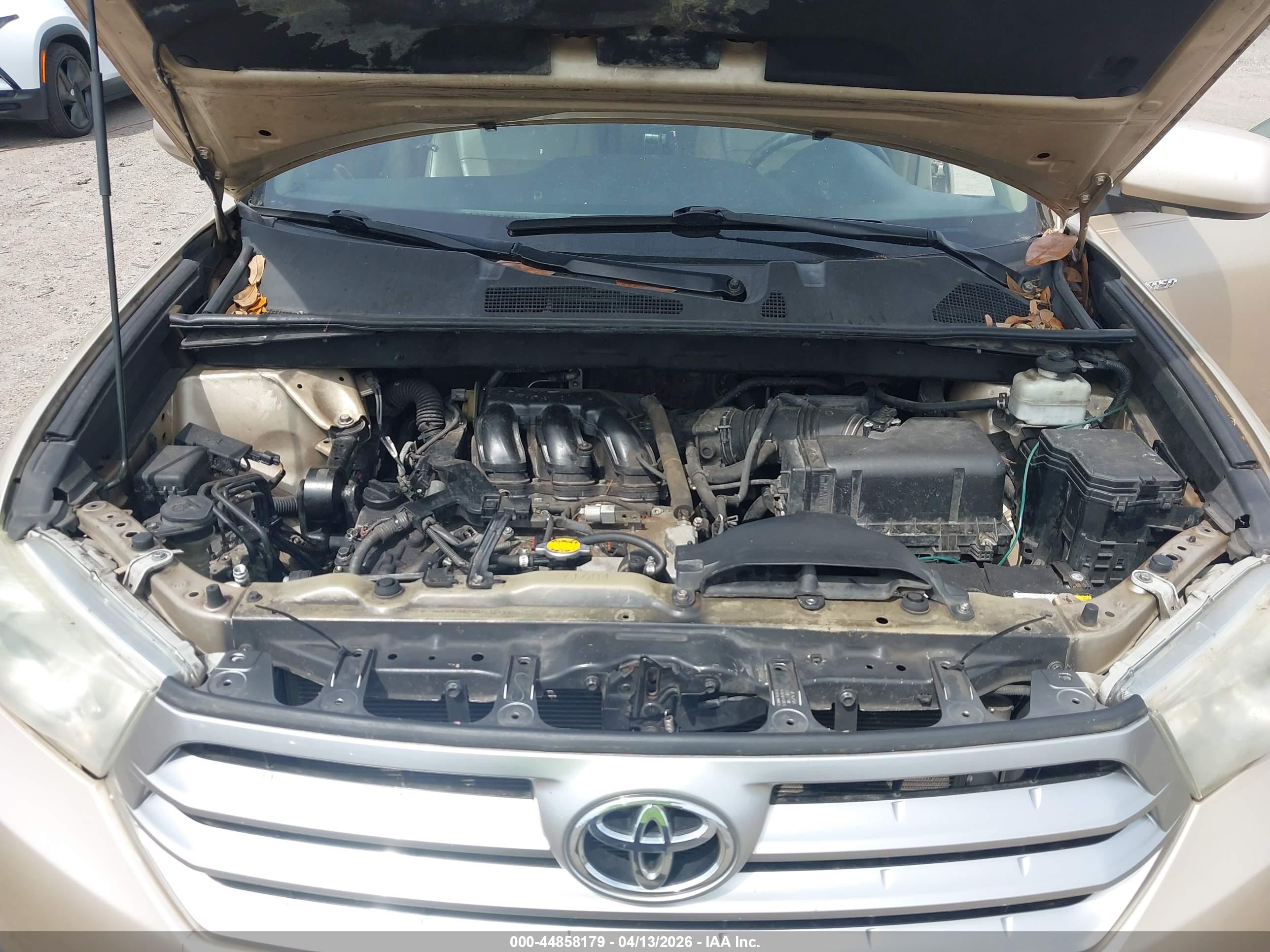 TOYOTA HIGHLANDER image 10