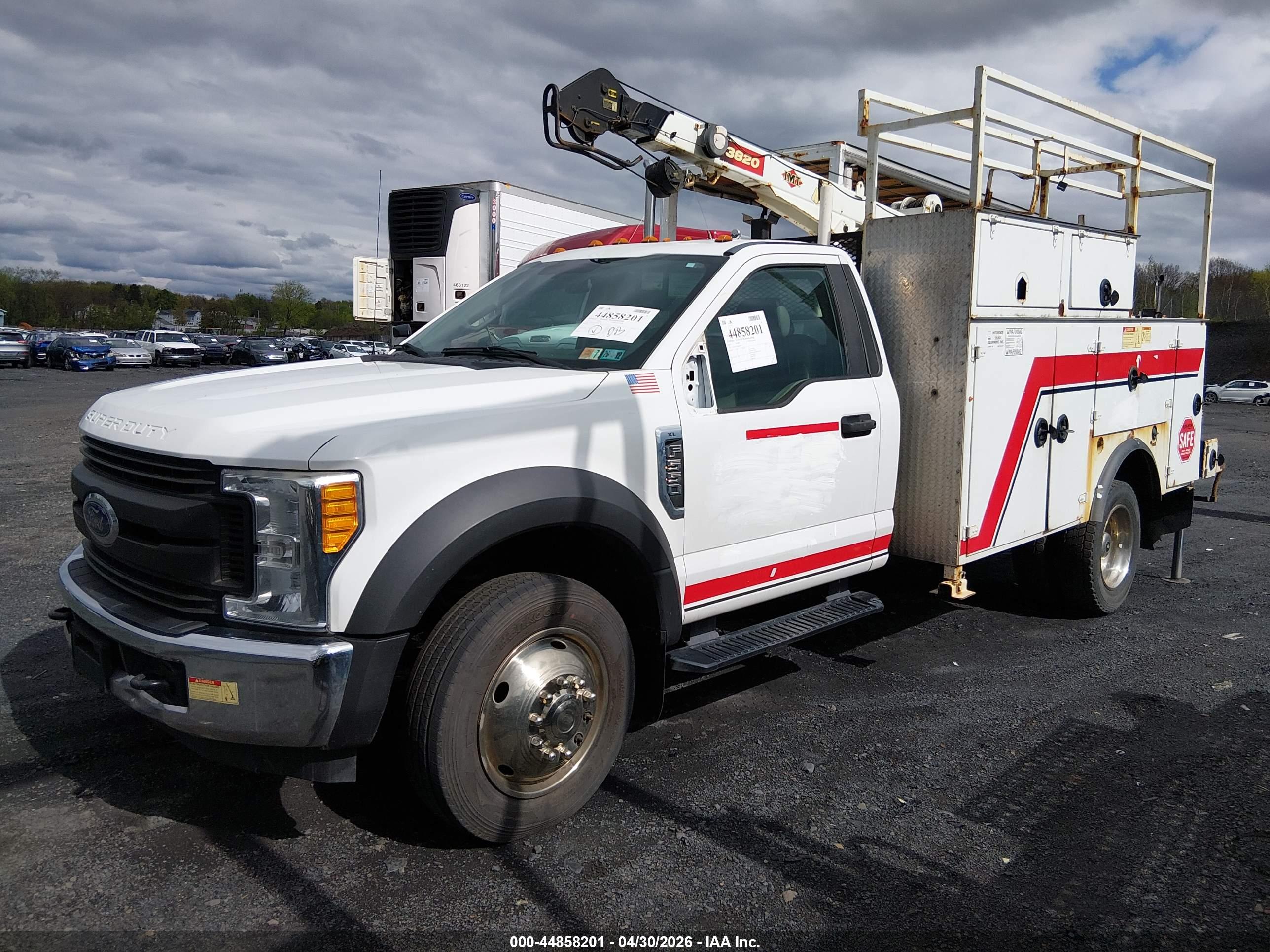 FORD F-550 image 2