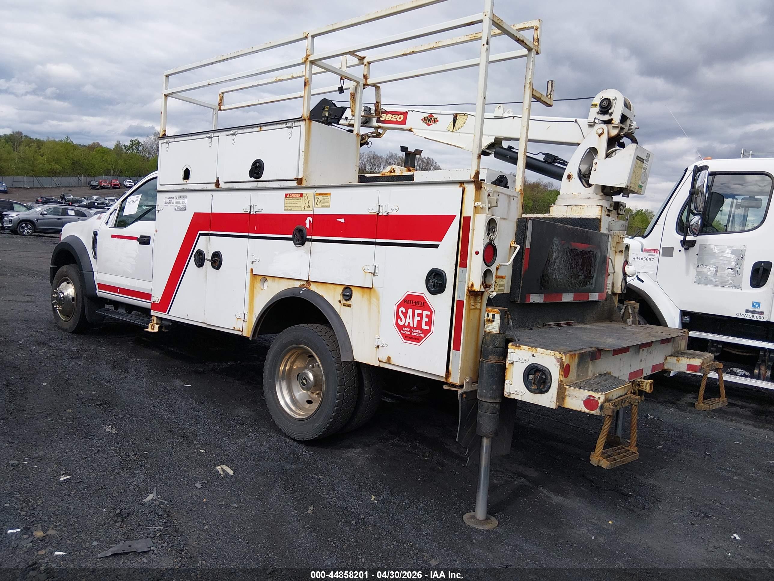 FORD F-550 image 3