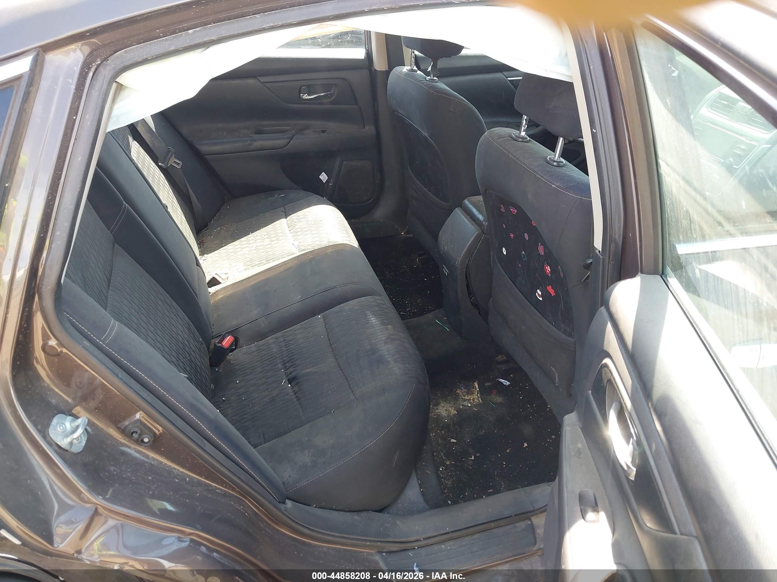 NISSAN ALTIMA image 8