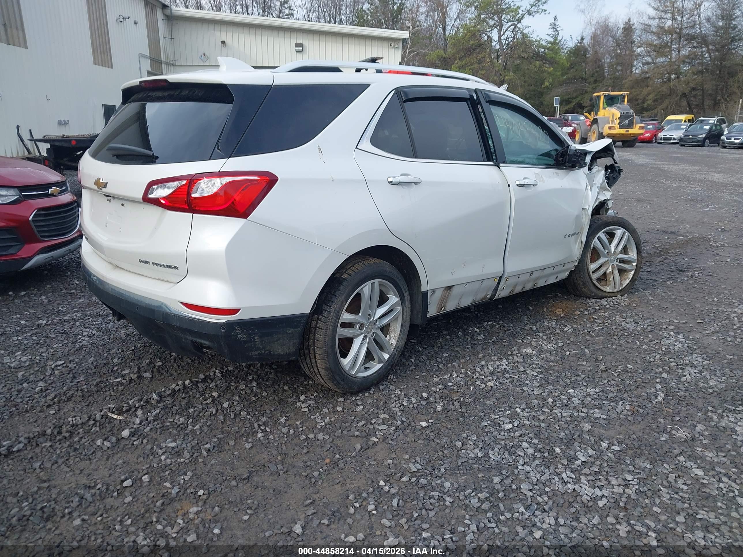 CHEVROLET EQUINOX image 4