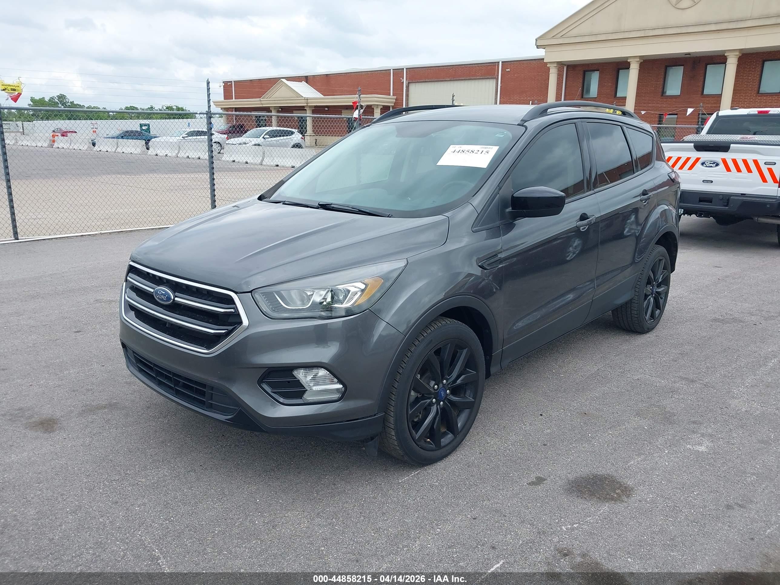 FORD ESCAPE image 2