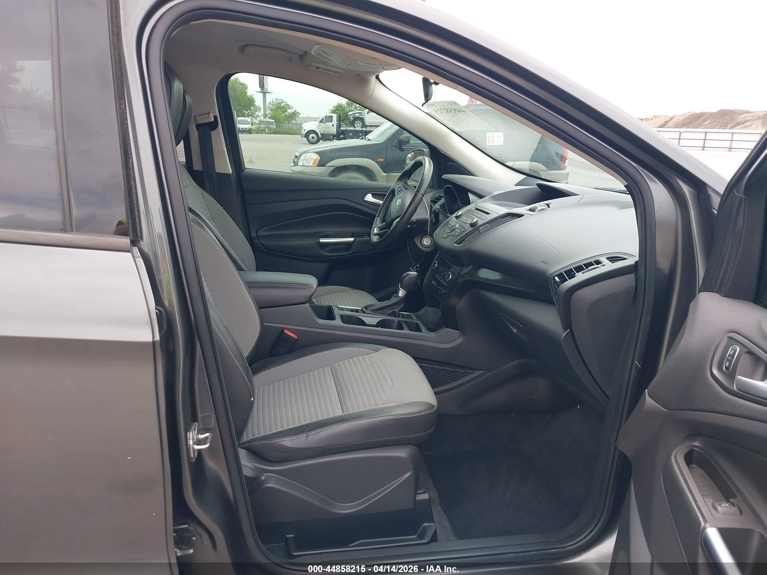 FORD ESCAPE image 5
