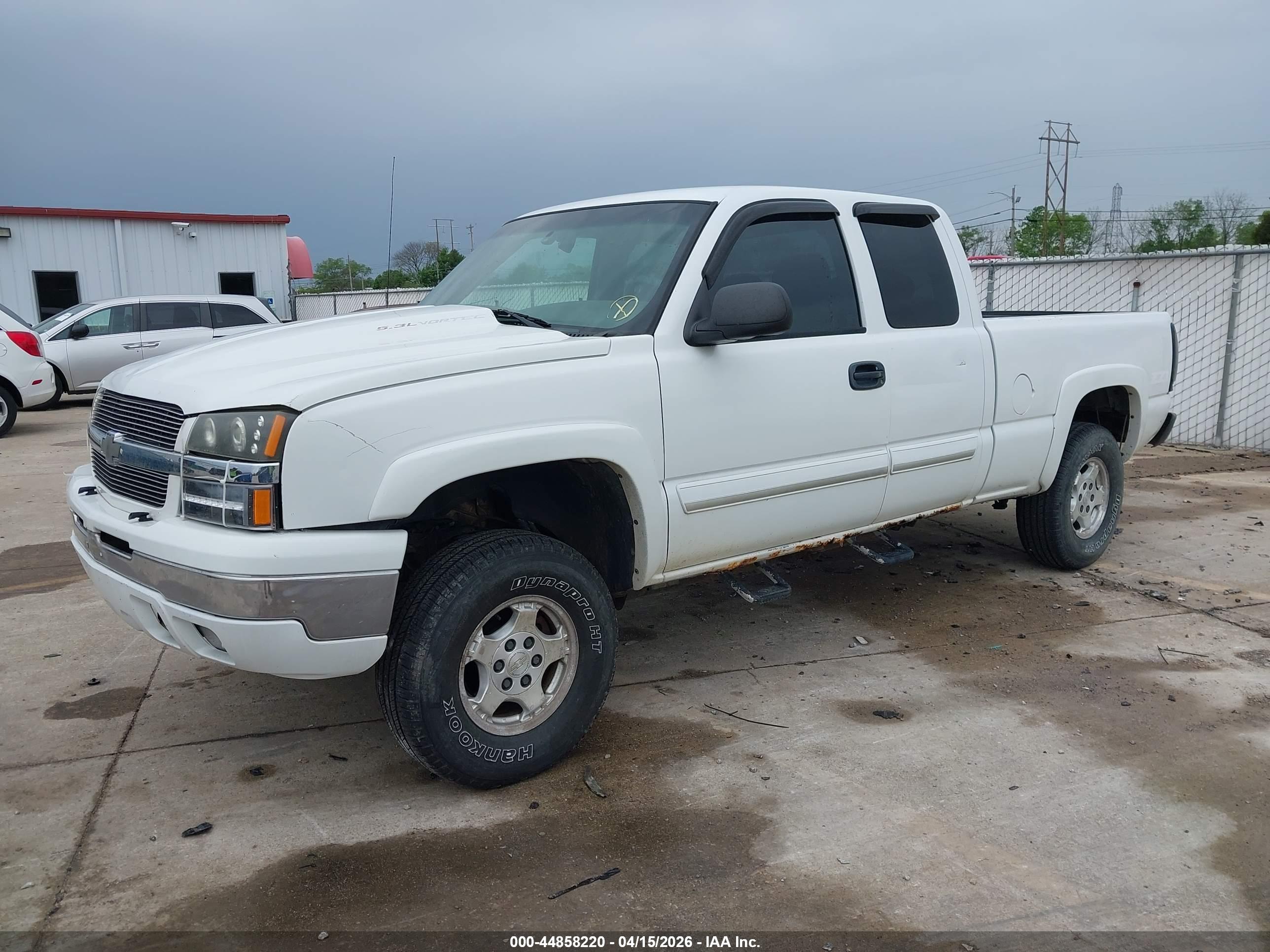 CHEVROLET SILVERADO image 2