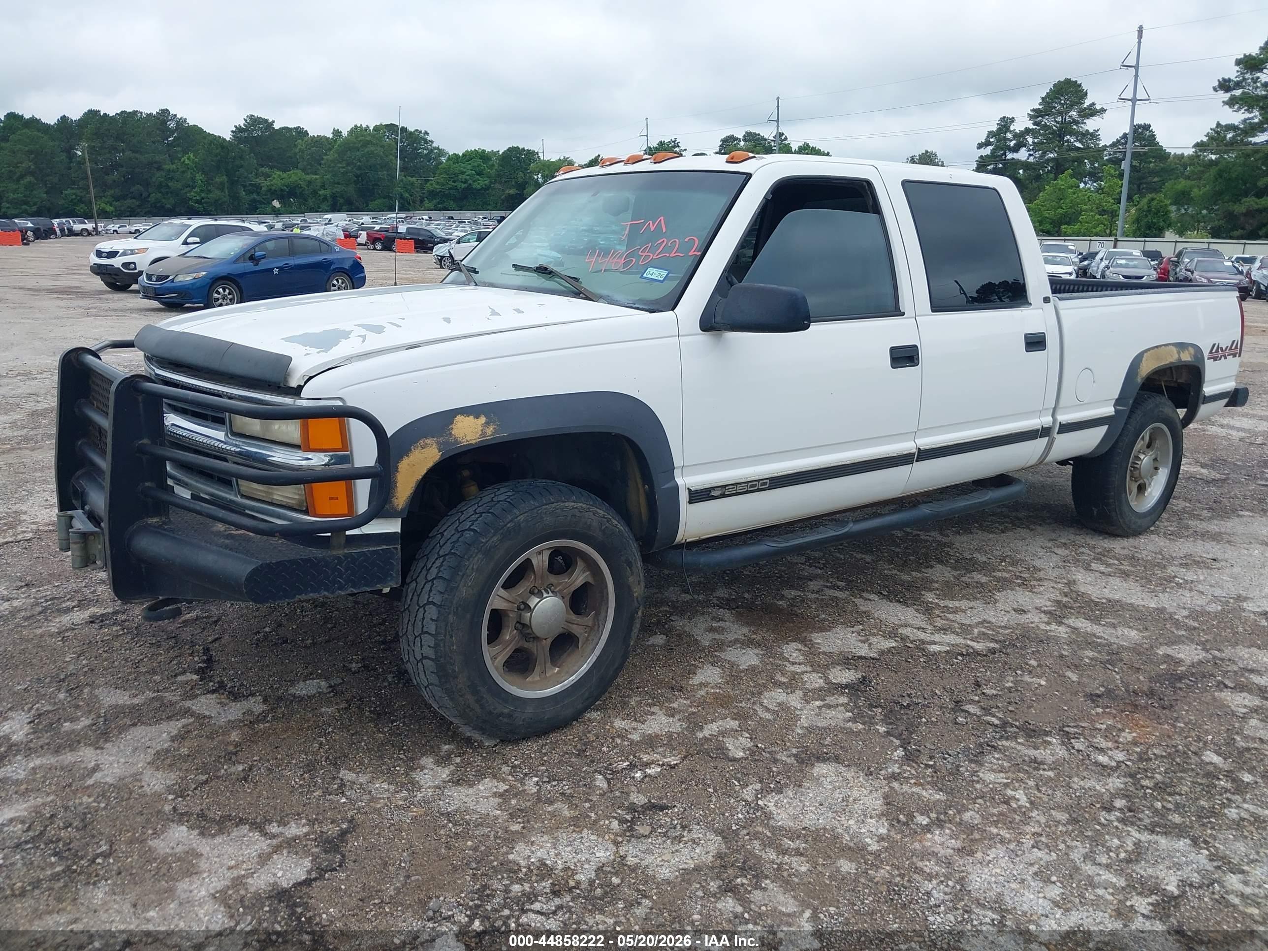 CHEVROLET K2500 image 2