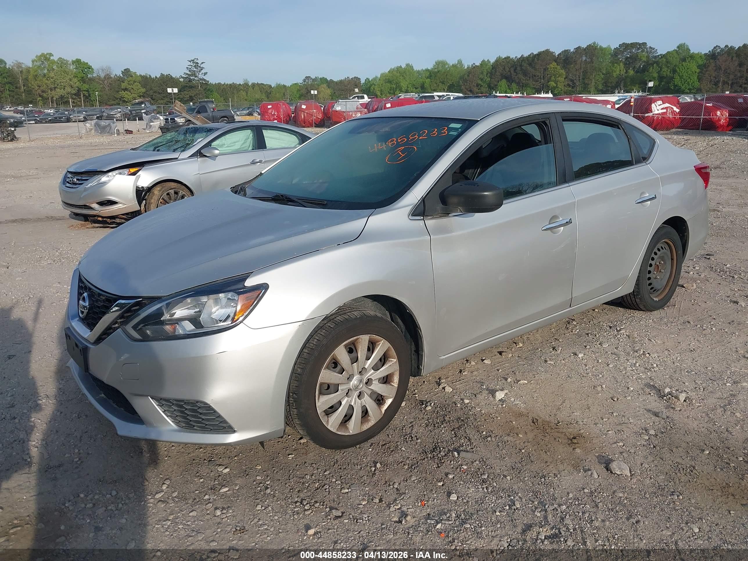 NISSAN SENTRA image 2