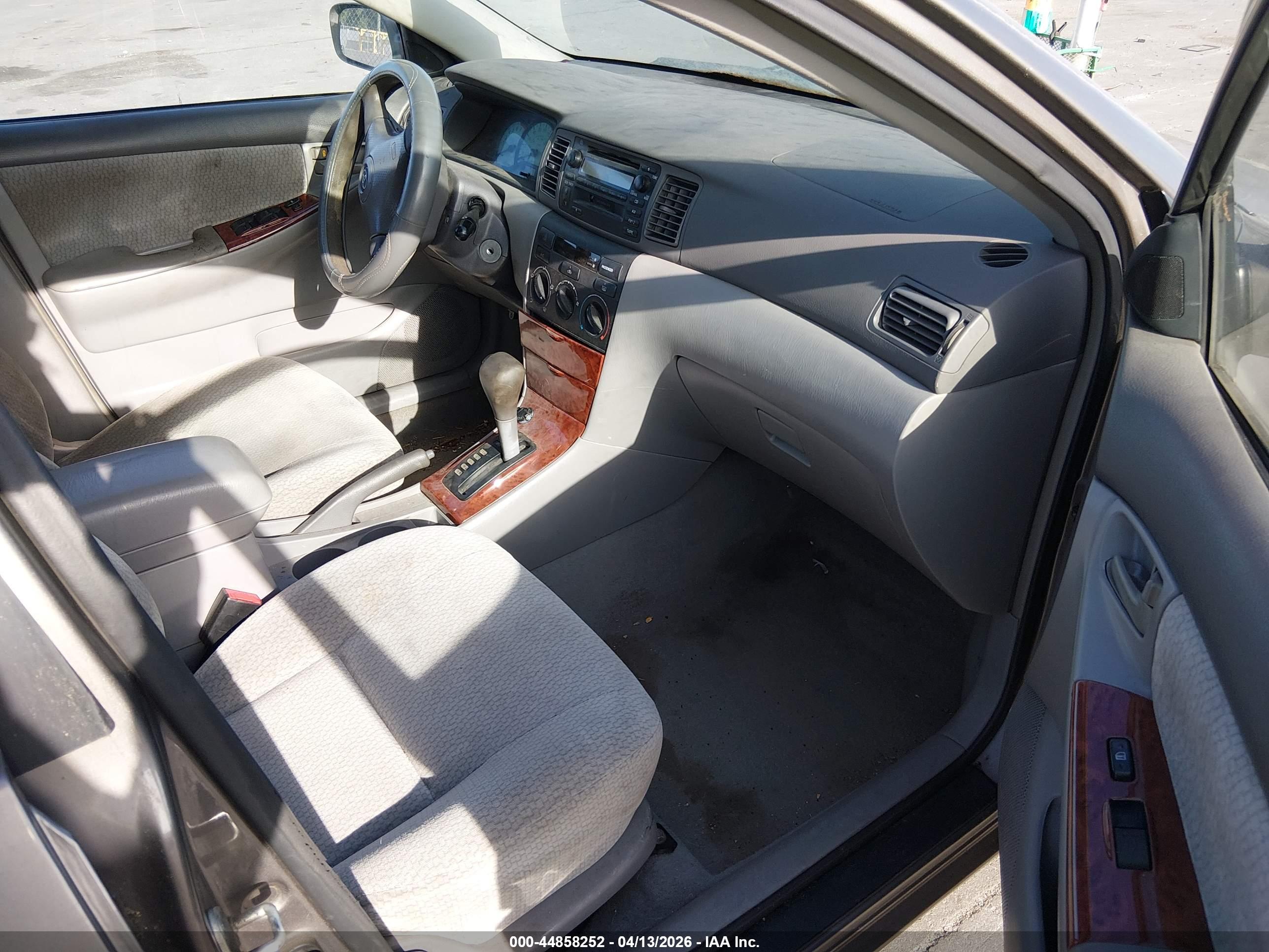 TOYOTA COROLLA image 5