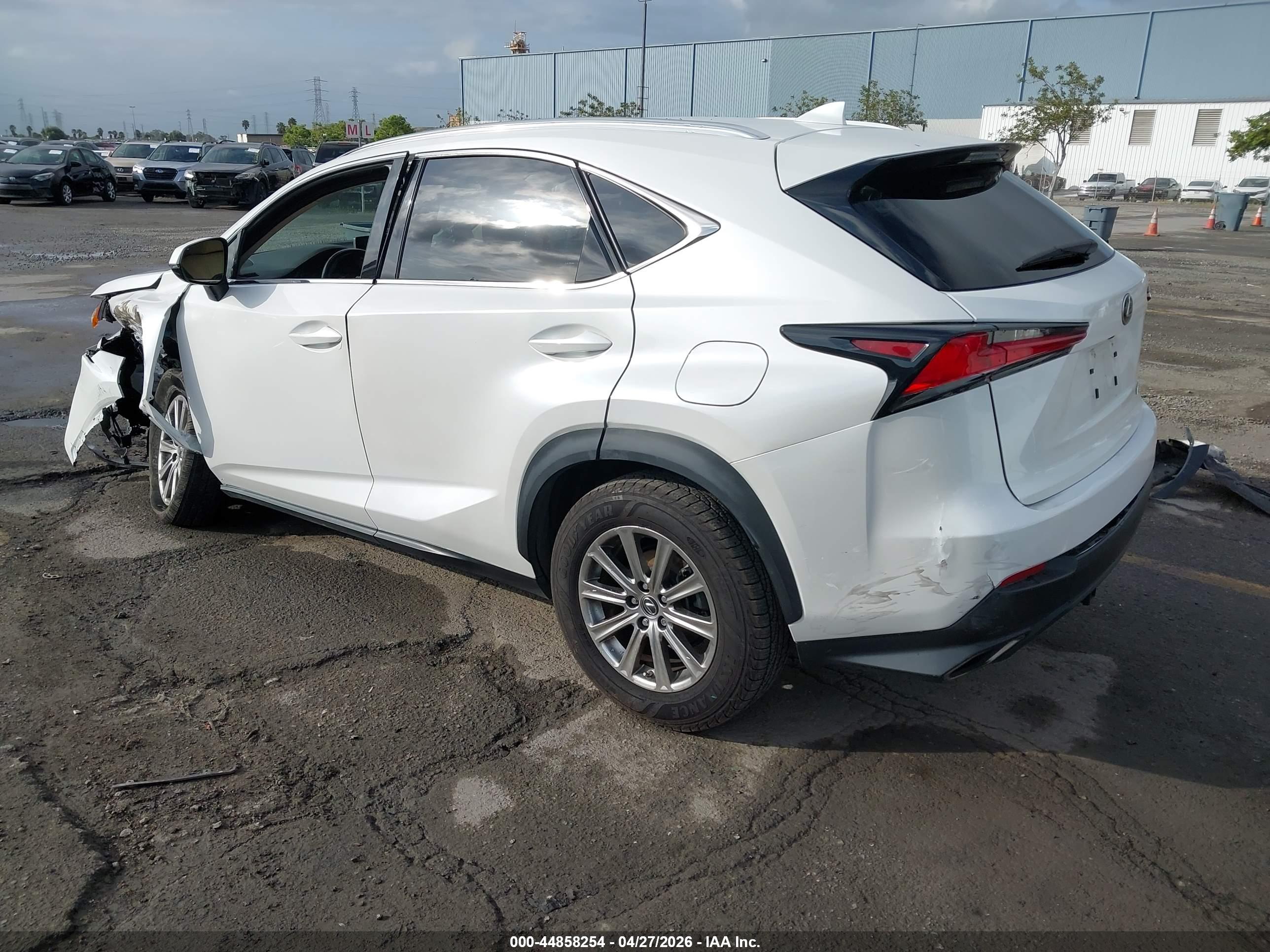 LEXUS NX image 3