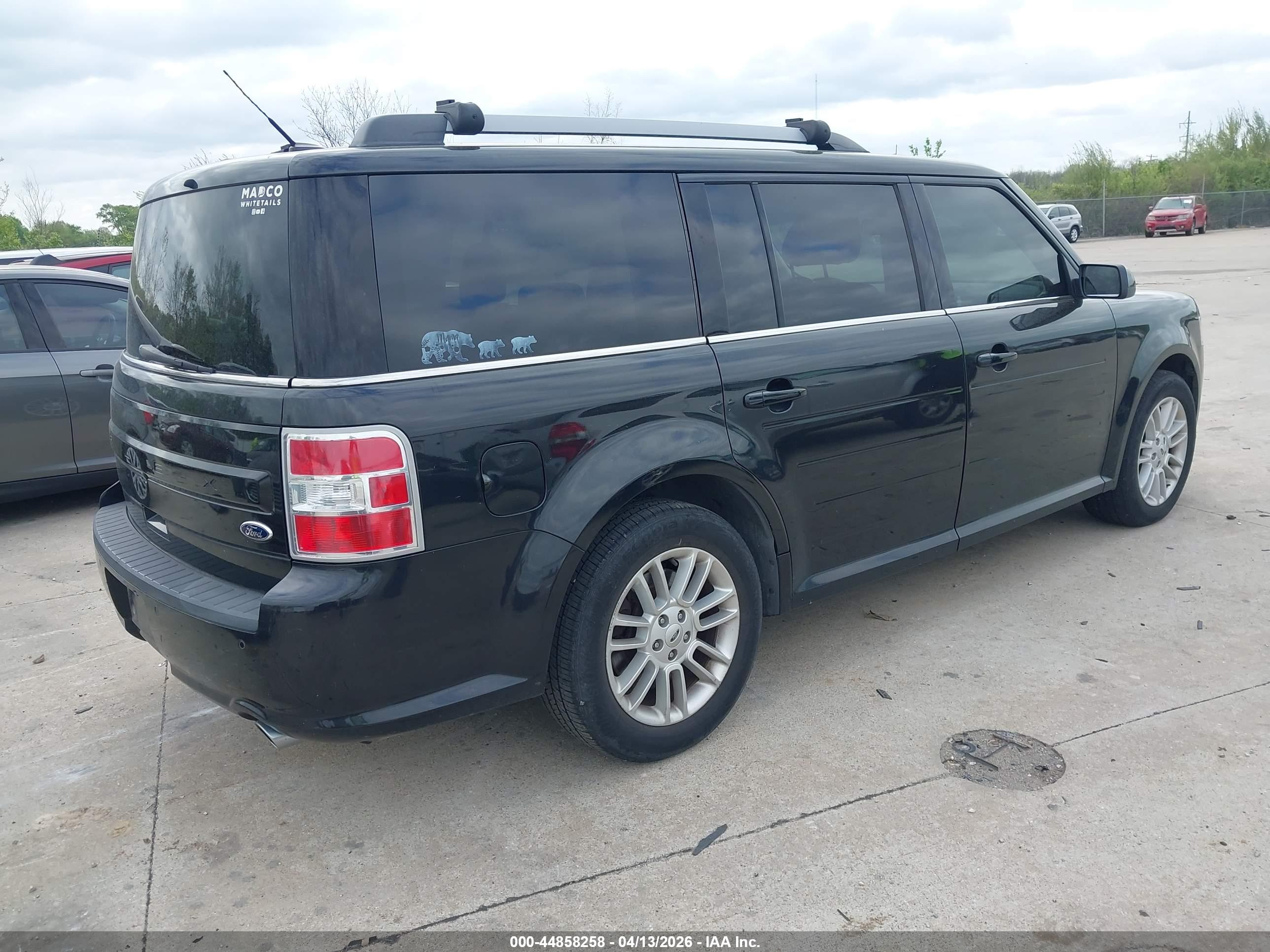 FORD FLEX image 4
