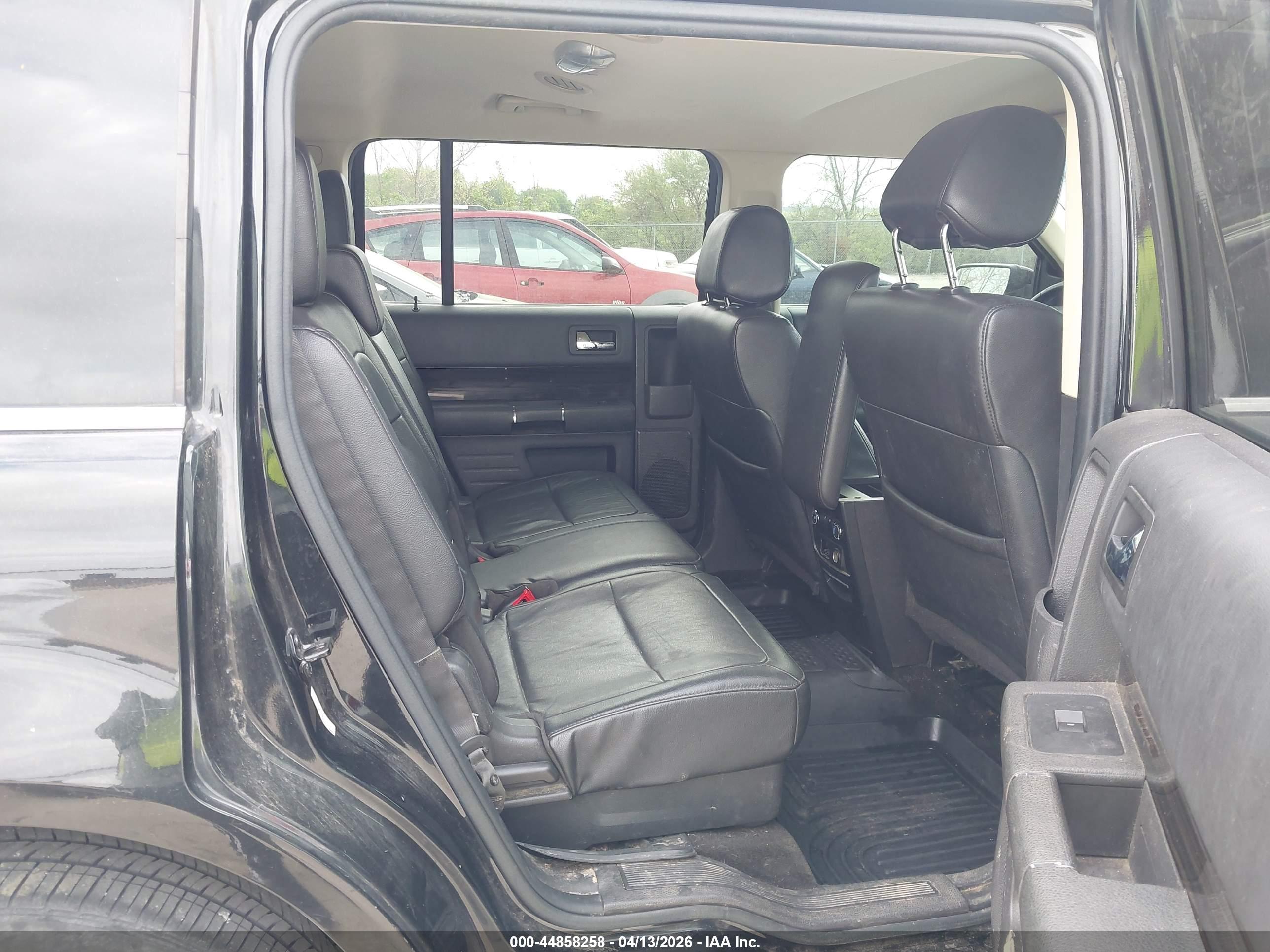 FORD FLEX image 8
