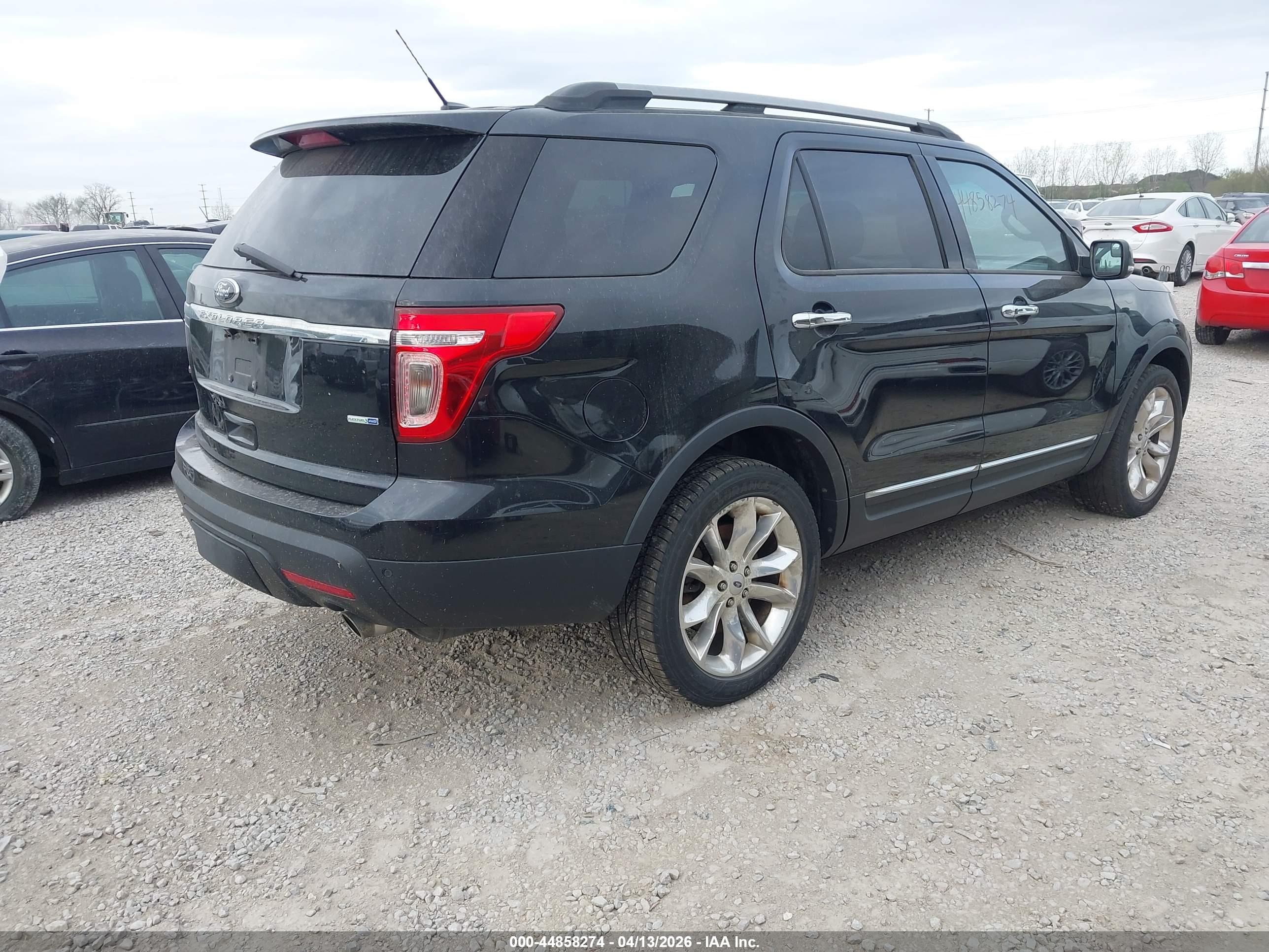 FORD EXPLORER image 4