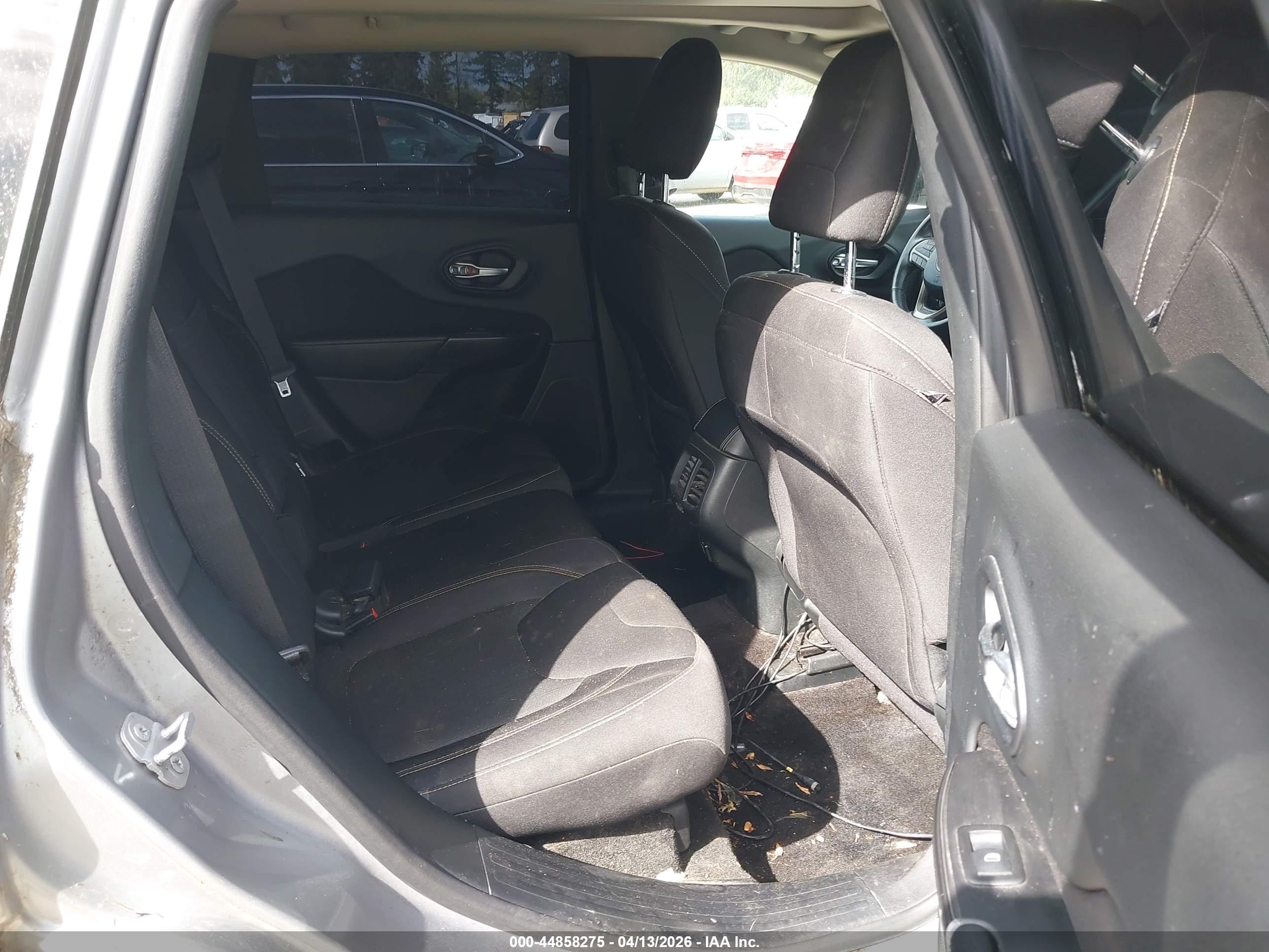 JEEP CHEROKEE image 8